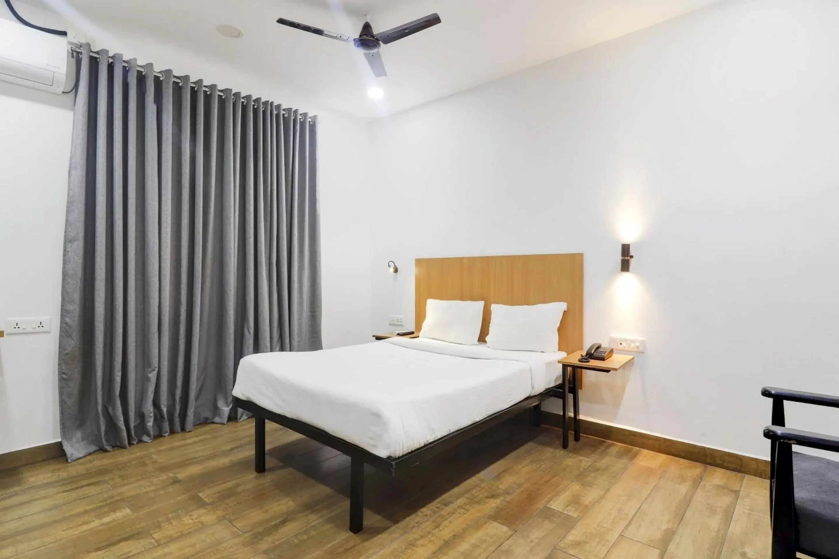 Bedroom in Townhouse Madhapur Near Shilparamam Bedroom in Townhouse Madhapur Near Shilparamam