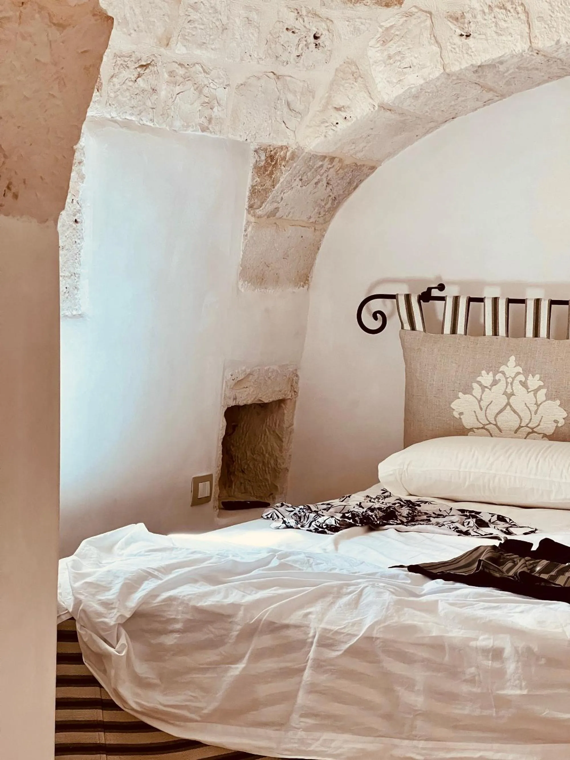 Bed in Borgo Del Tempo Ritrovato - Luxury Relais in Puglia