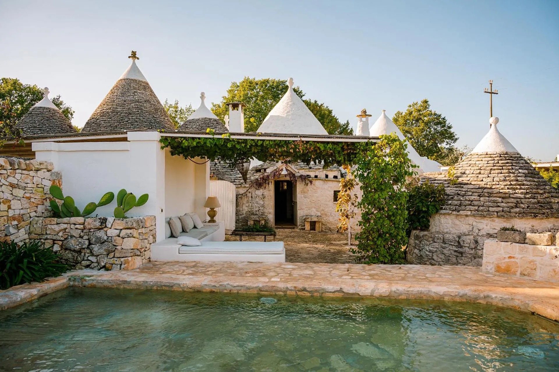 Swimming pool in Borgo Del Tempo Ritrovato - Luxury Relais in Puglia