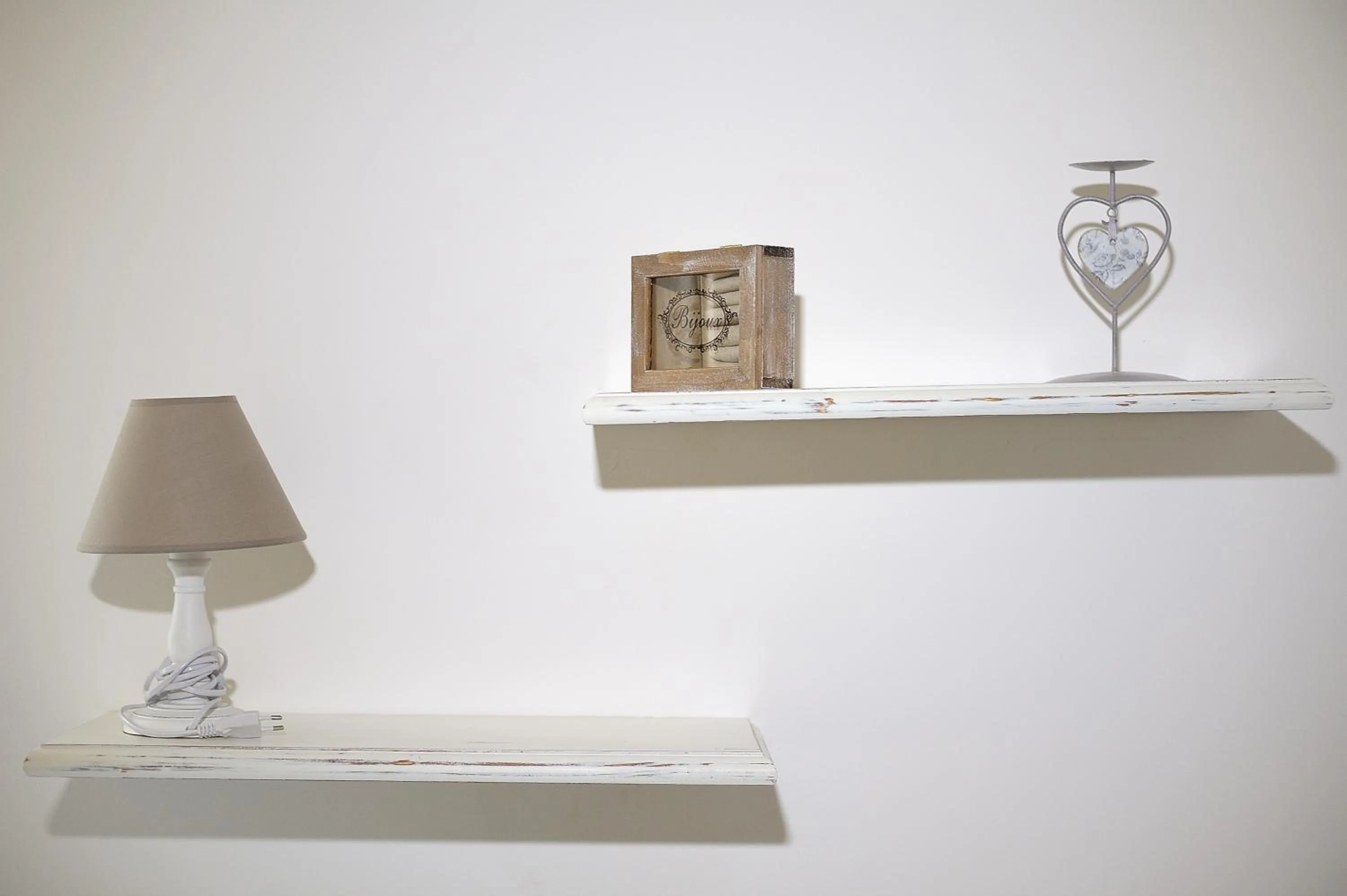 furniture in Aquarius Inn