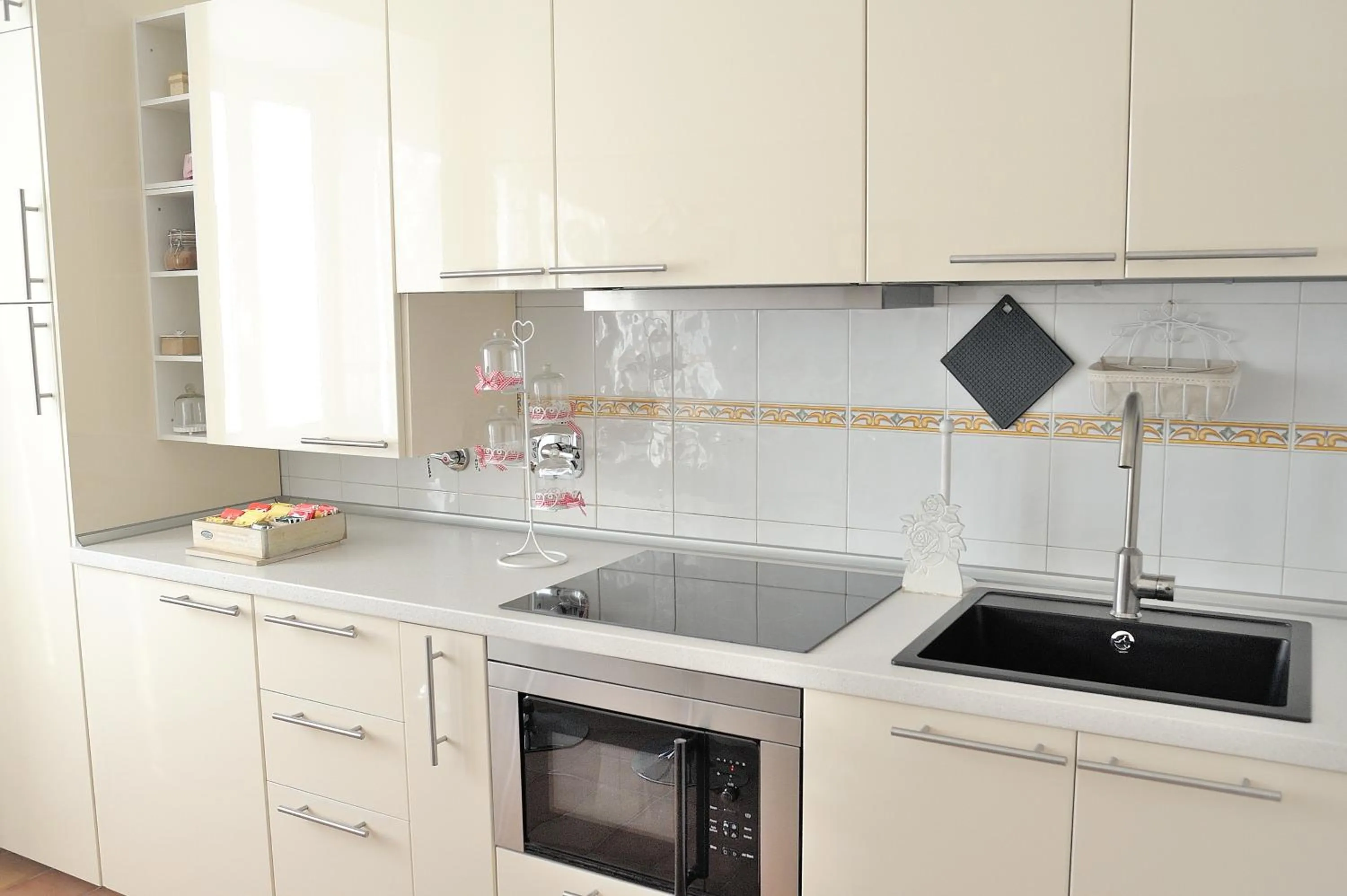 kitchen in Aquarius Inn