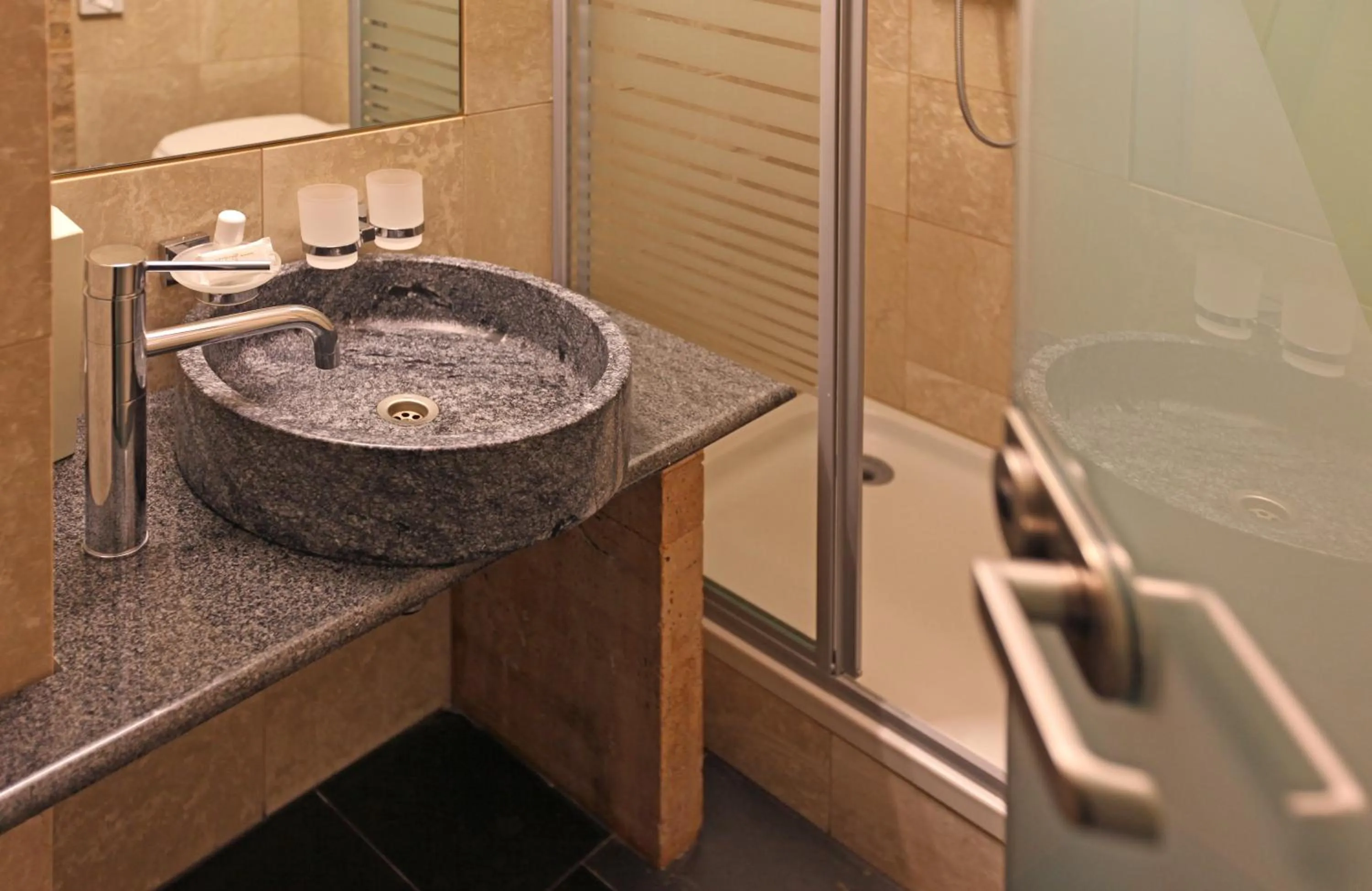 Bathroom in Alp Art Hotel Götzens