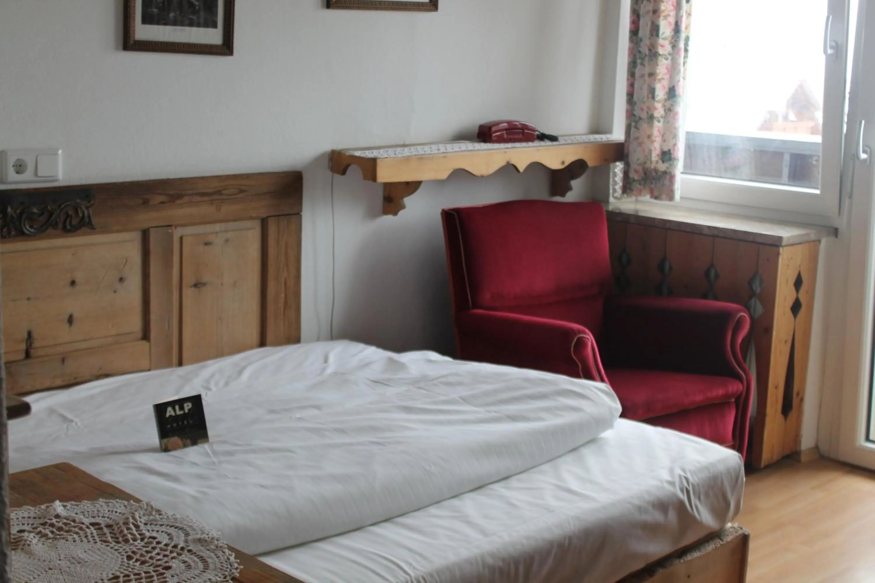 Photo of the whole room, Bed in Alp Art Hotel Götzens