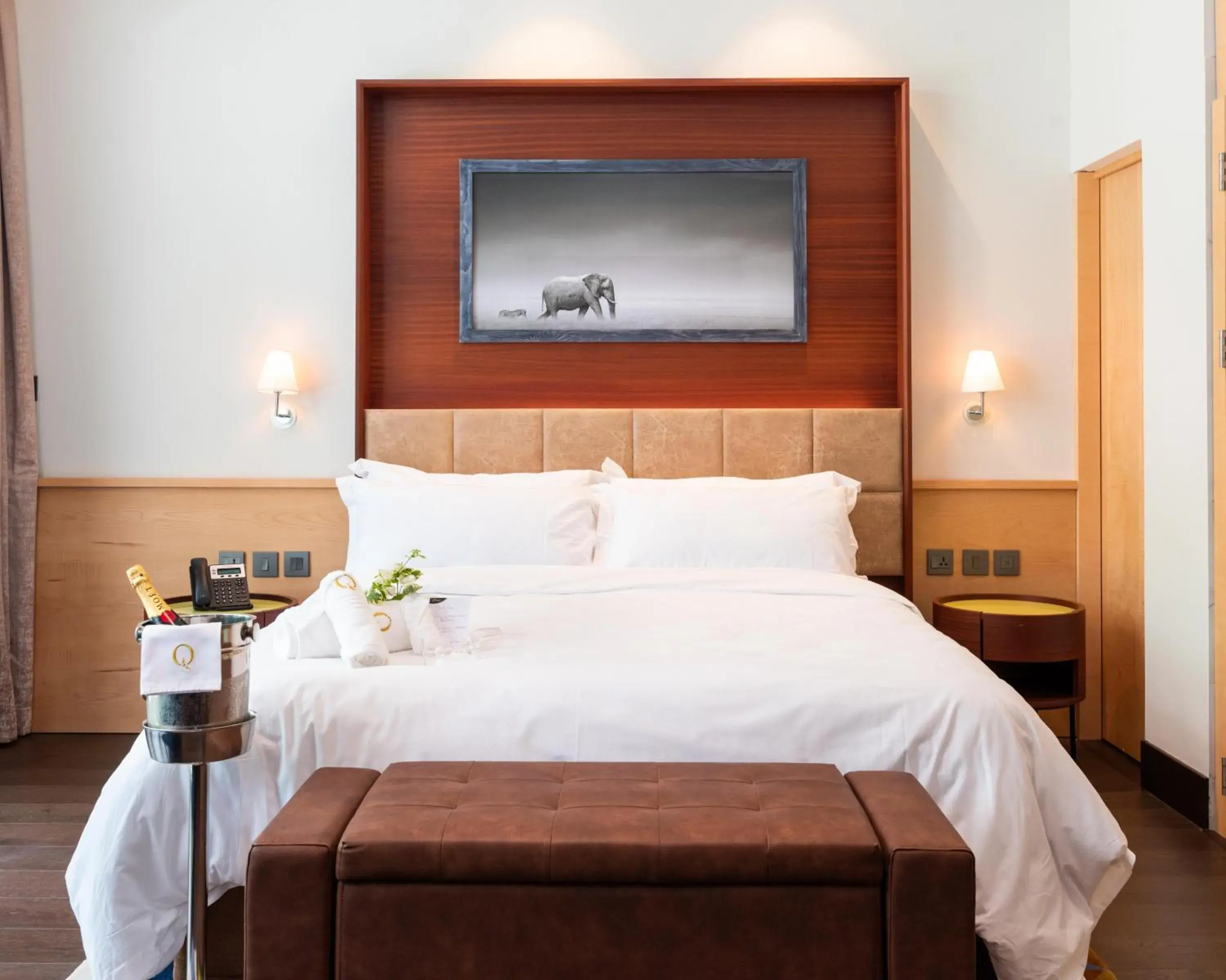 Bedroom, Bed in The Quorum Bedroom, Bed in The Quorum