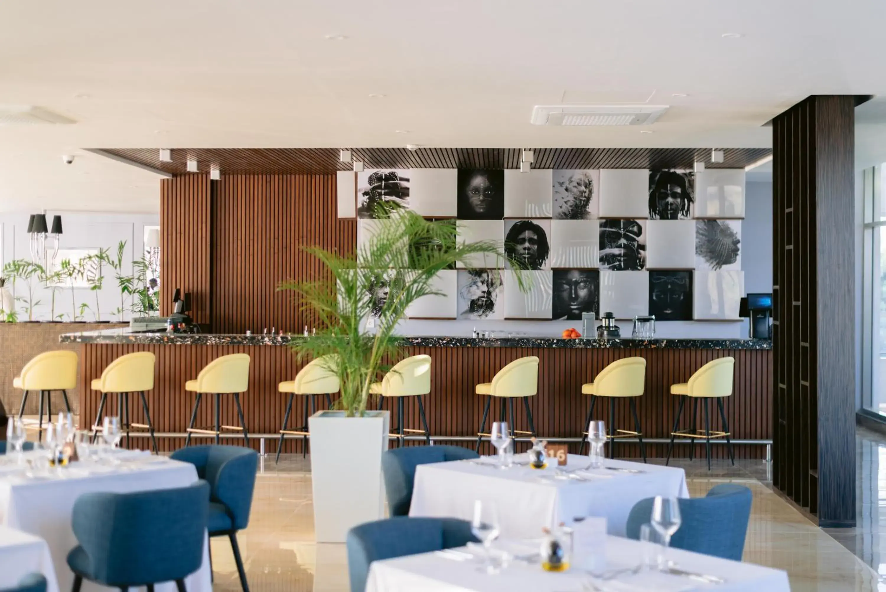 Restaurant/places to eat in The Quorum Restaurant/places to eat in The Quorum