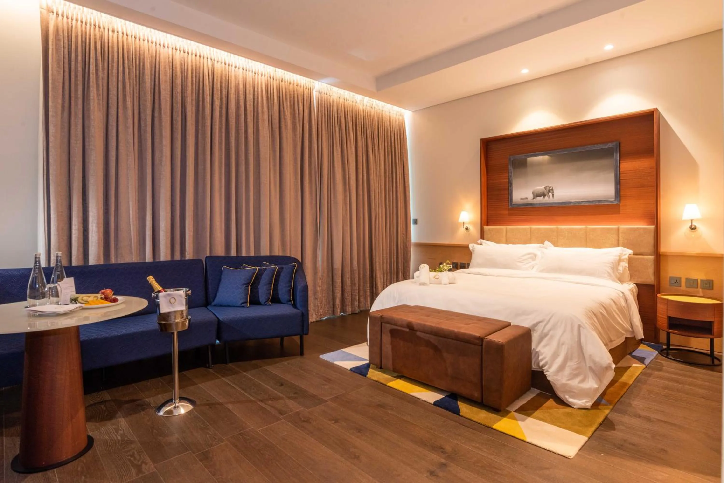 Bedroom, Bed in The Quorum