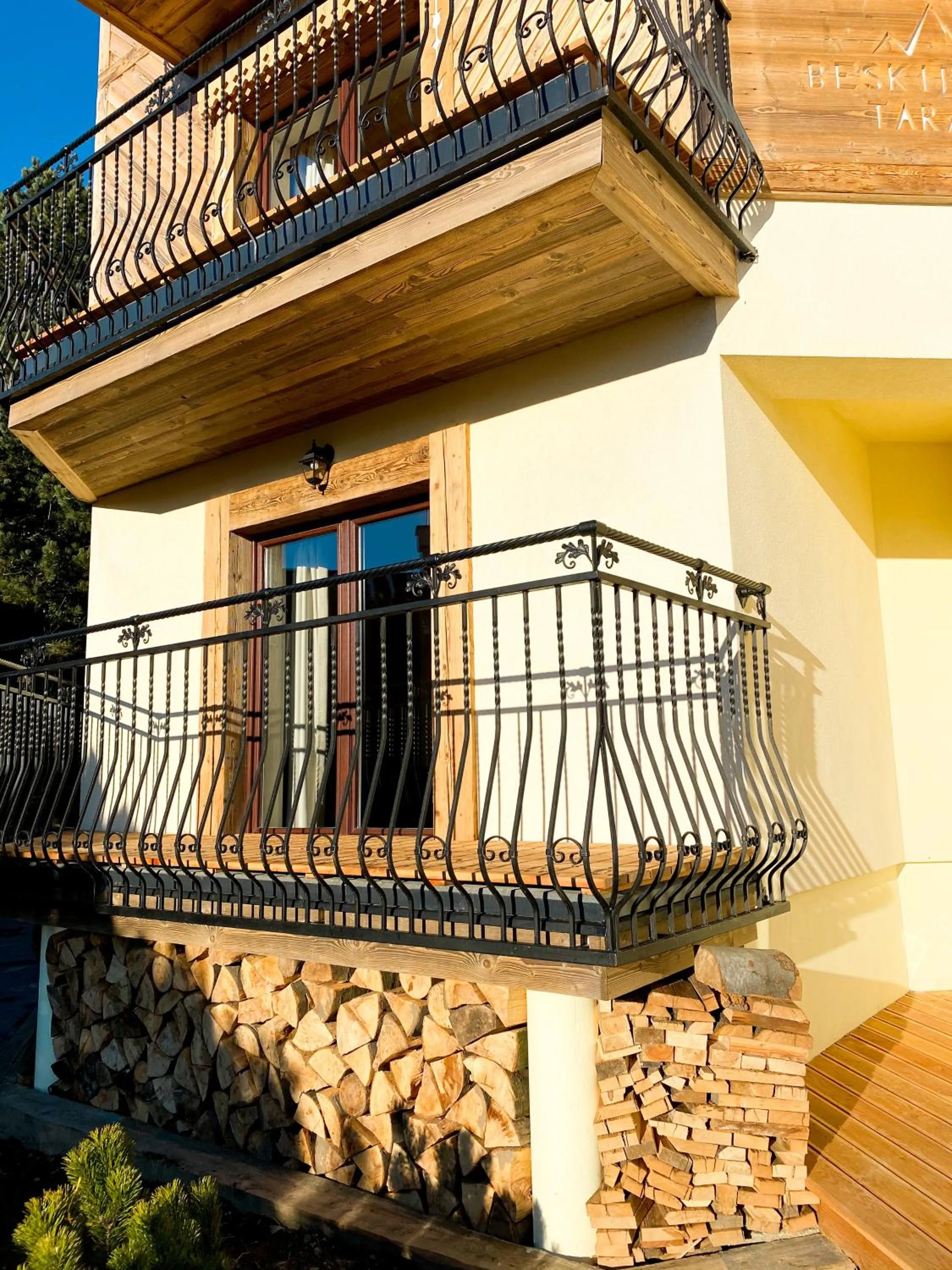 Property building in Beskidzkie Tarasy