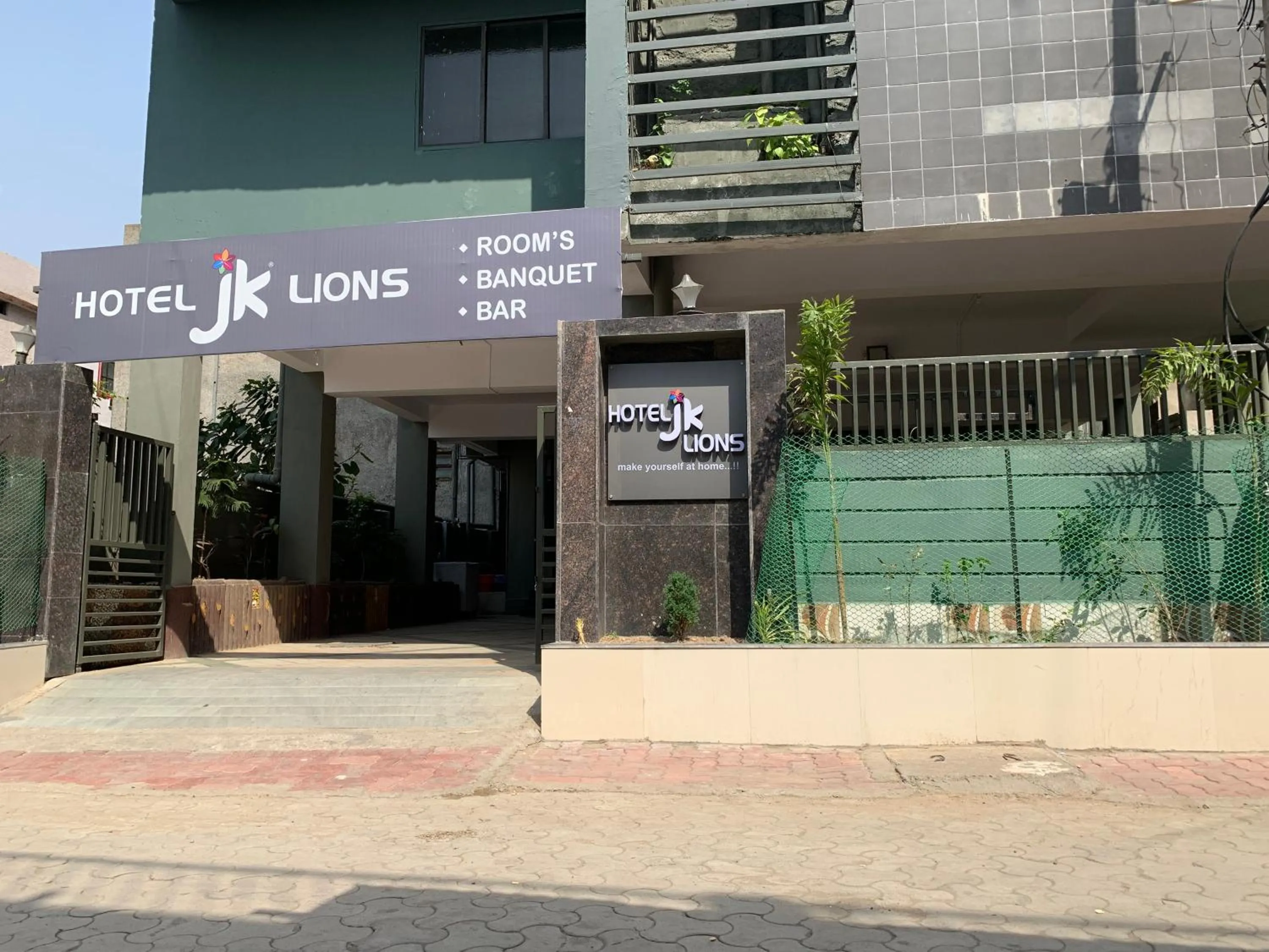 Facade/entrance in JK Rooms 147 Lions - Koradi Nagpur