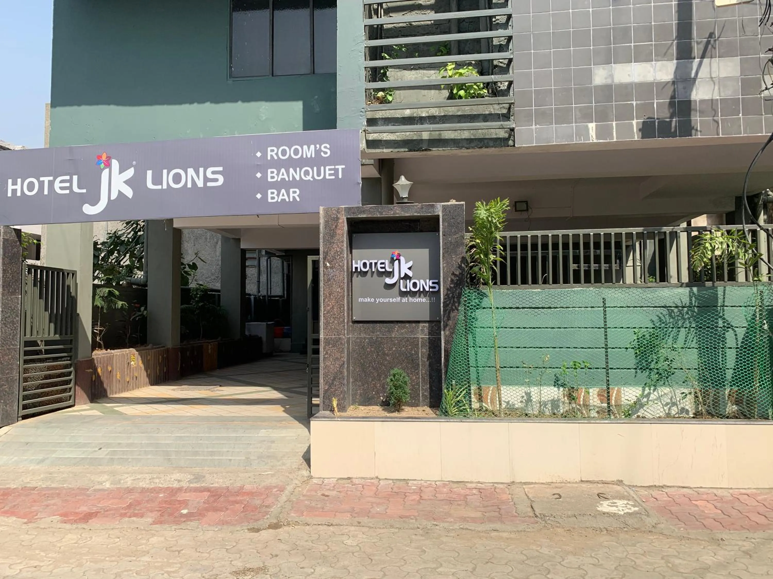 Facade/entrance in JK Rooms 147 Lions - Koradi Nagpur