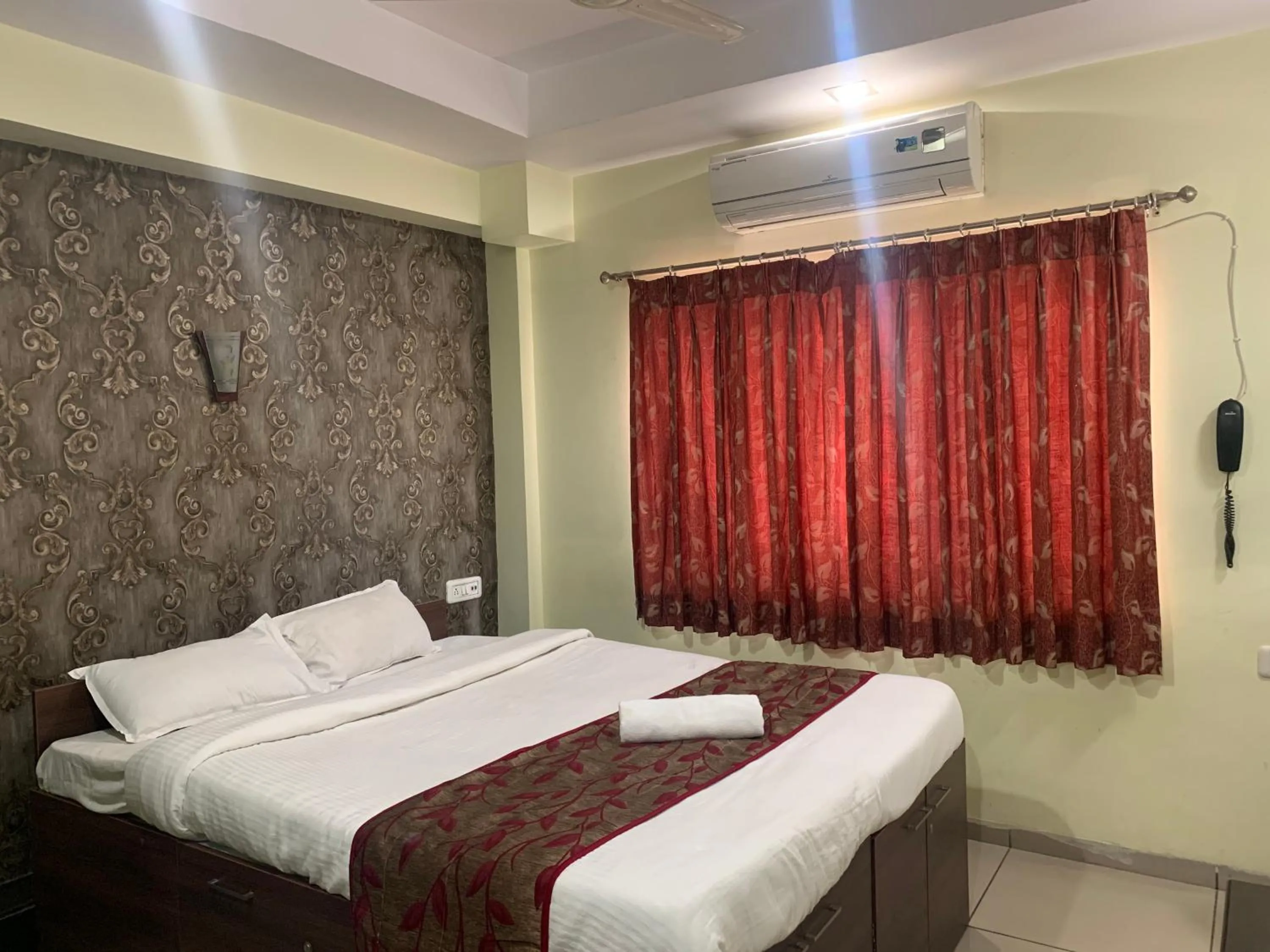 Bed in JK Rooms 147 Lions - Koradi Nagpur