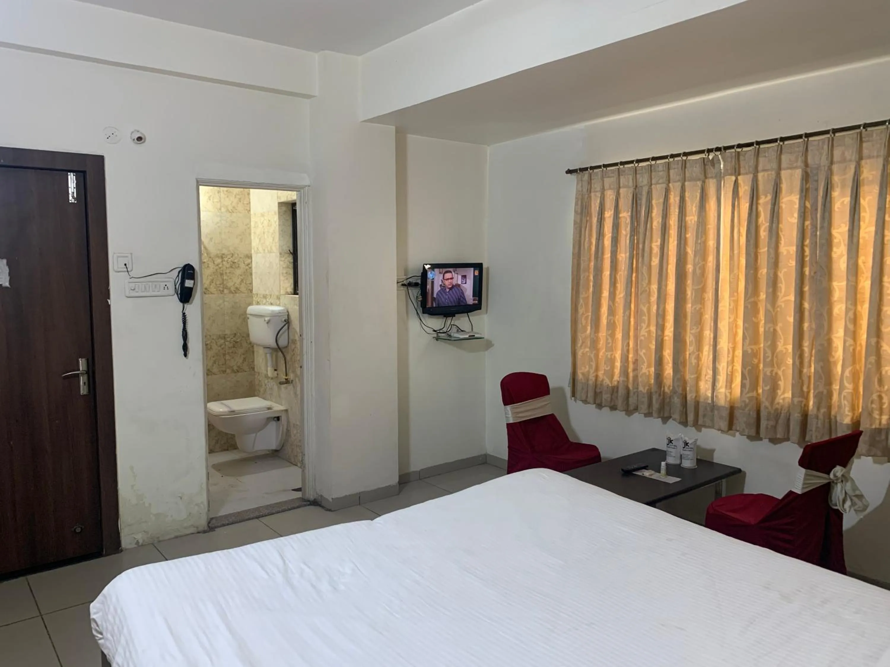 Bed in JK Rooms 147 Lions - Koradi Nagpur