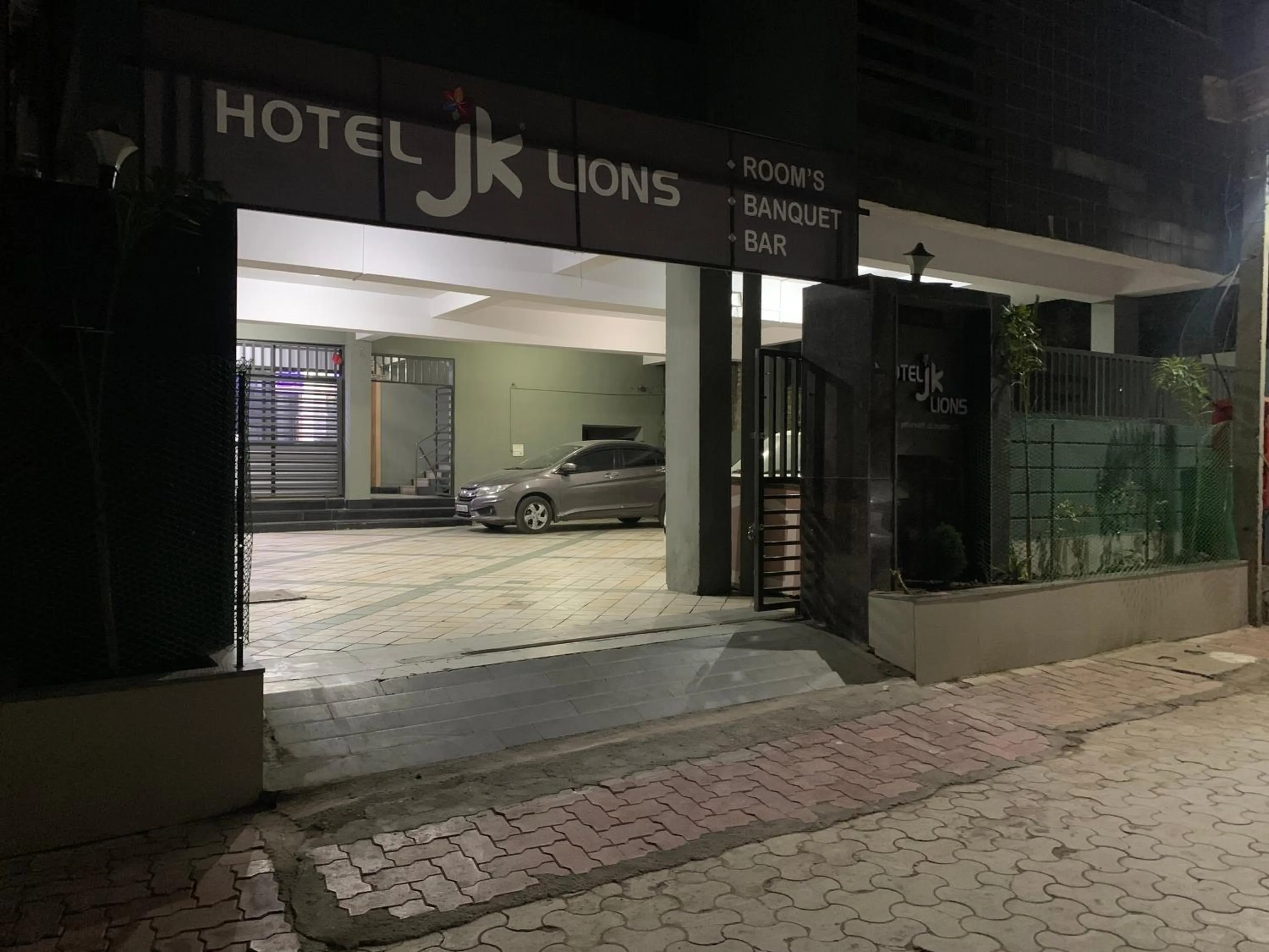 Facade/entrance in JK Rooms 147 Lions - Koradi Nagpur
