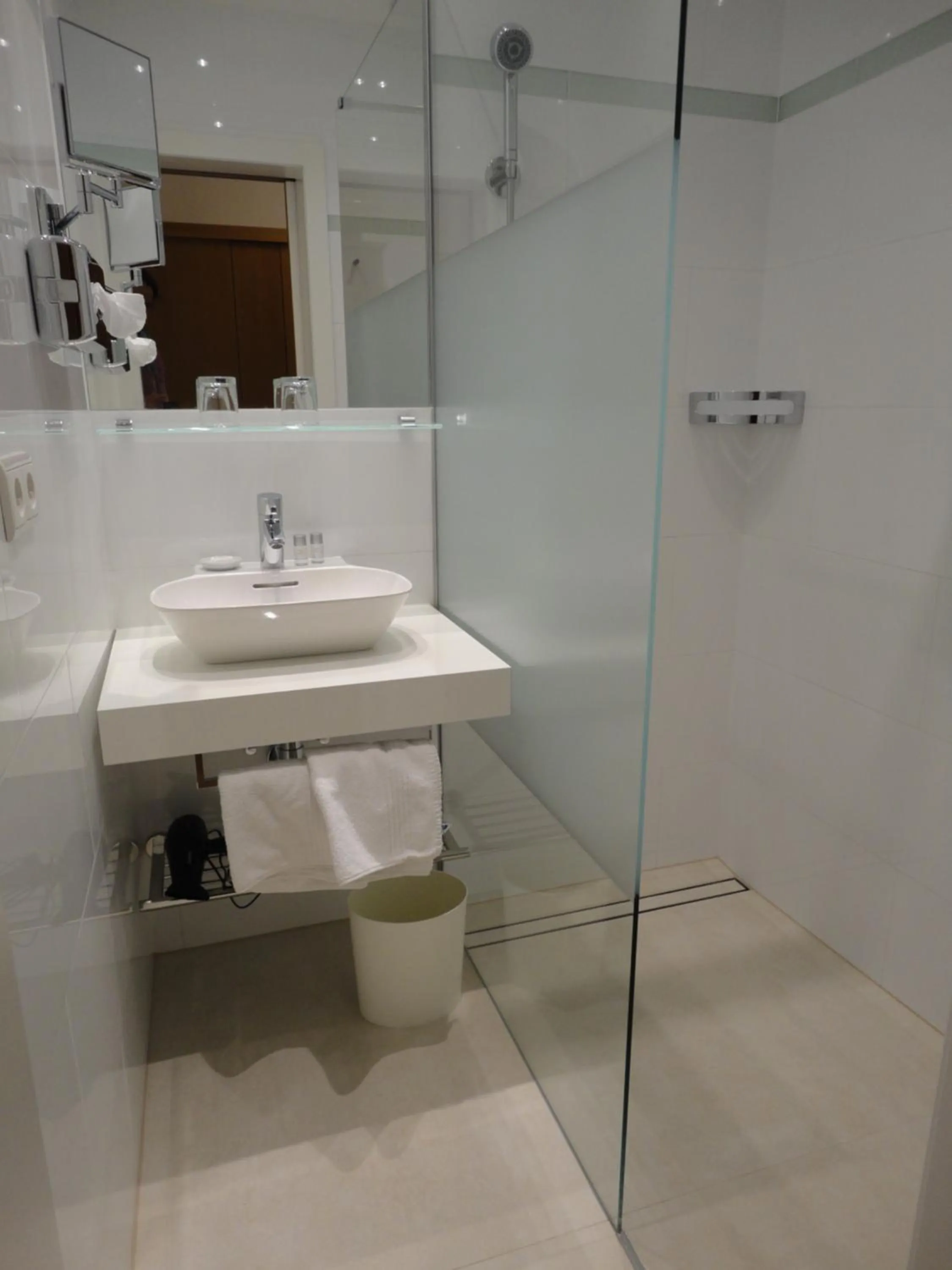 Photo of the whole room in City Hotel Albrecht