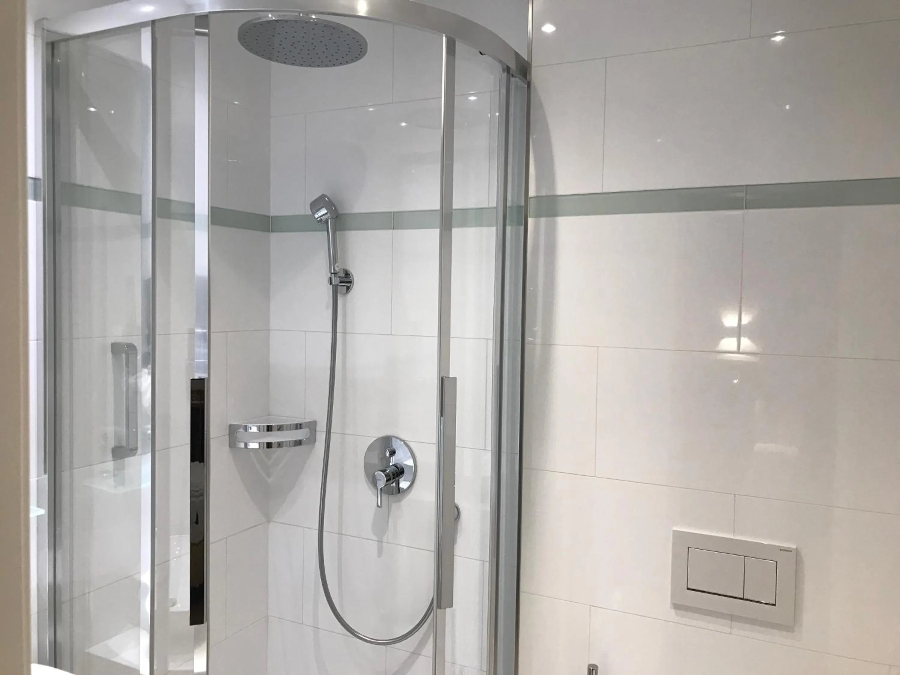 Bathroom in City Hotel Albrecht