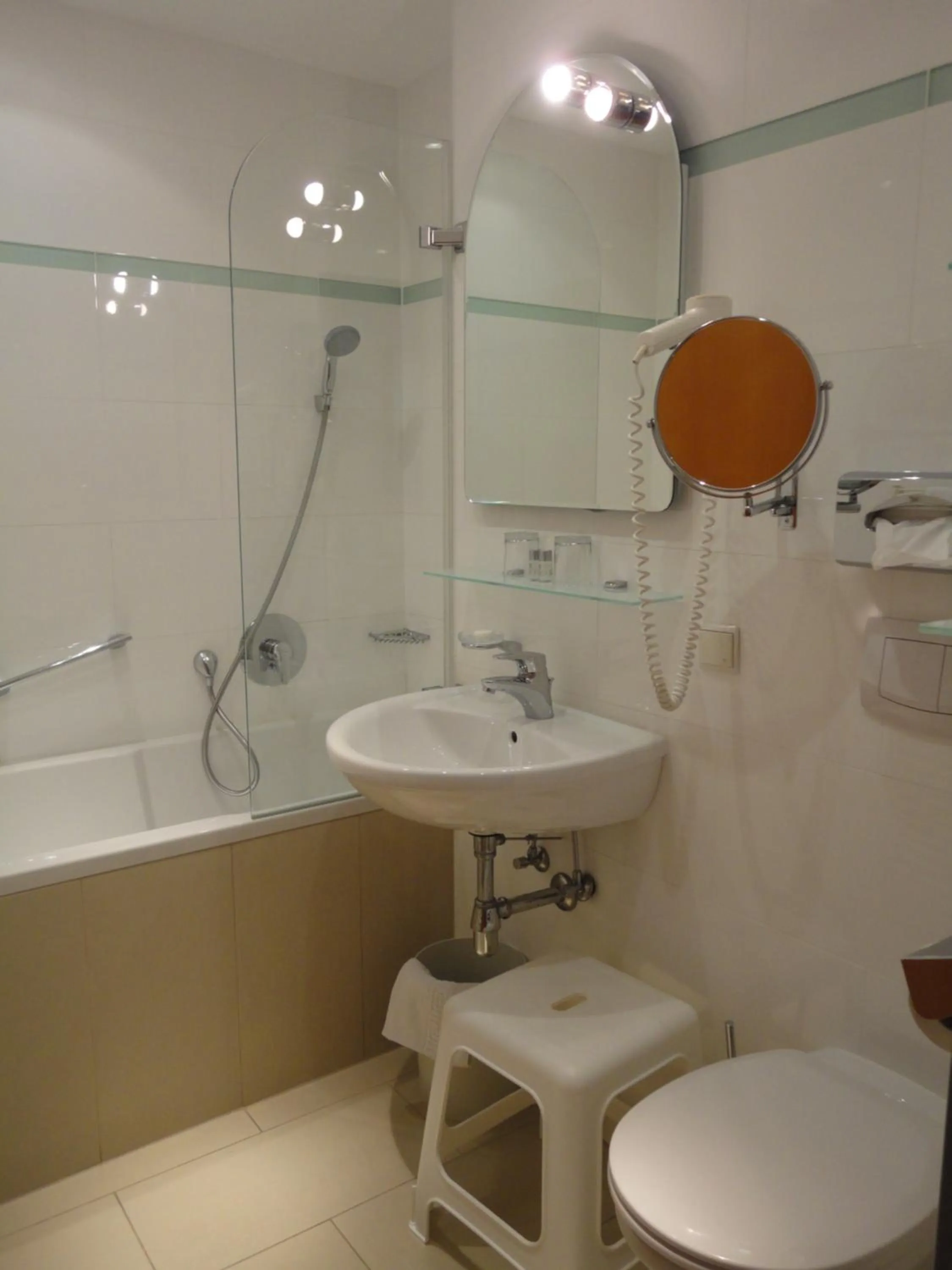 Bathroom in City Hotel Albrecht