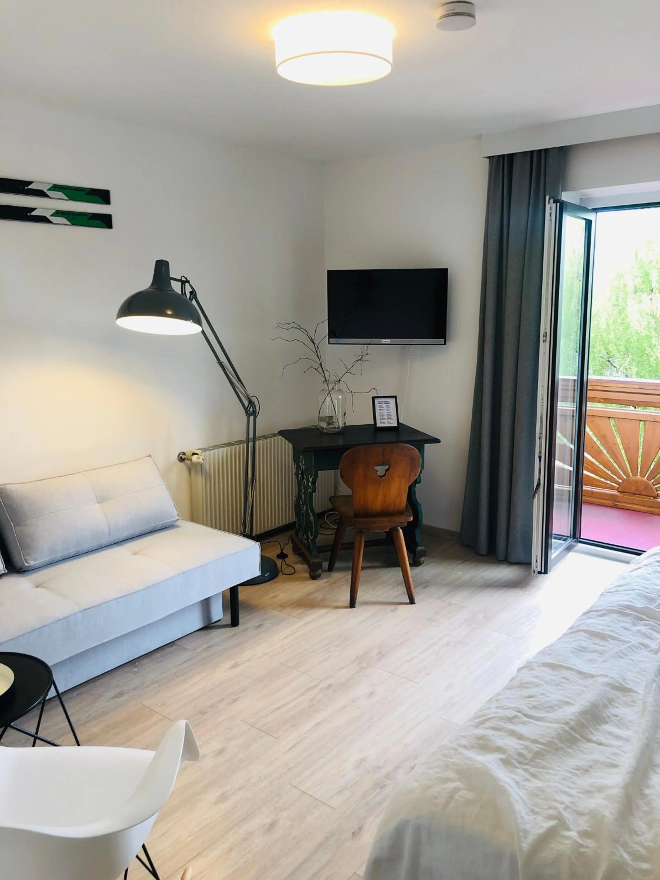 TV and multimedia, Bed in Hotel Sonnenhof - bed & breakfast & appartements