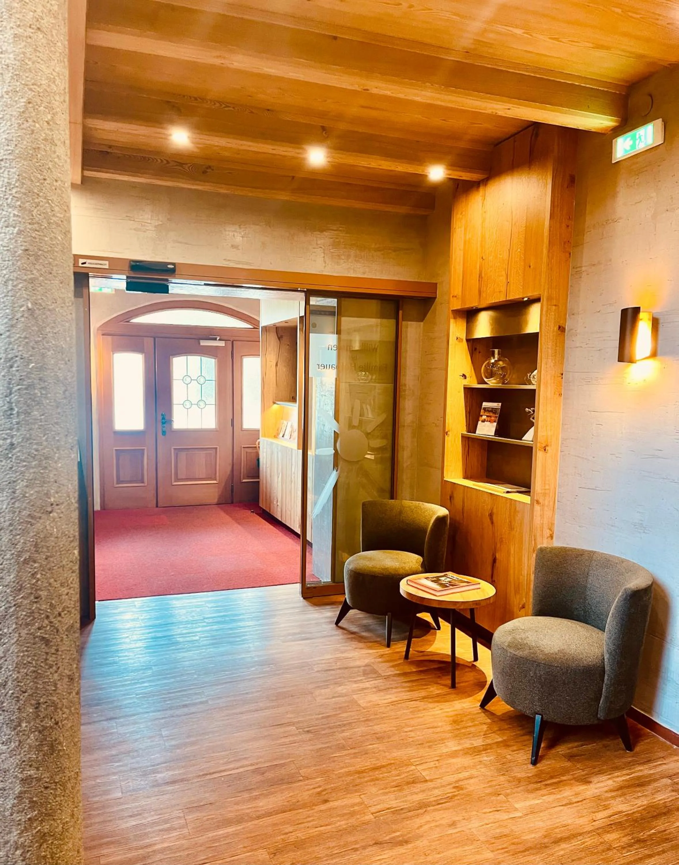 Lobby or reception in Hotel Sonnenhof - bed & breakfast & appartements