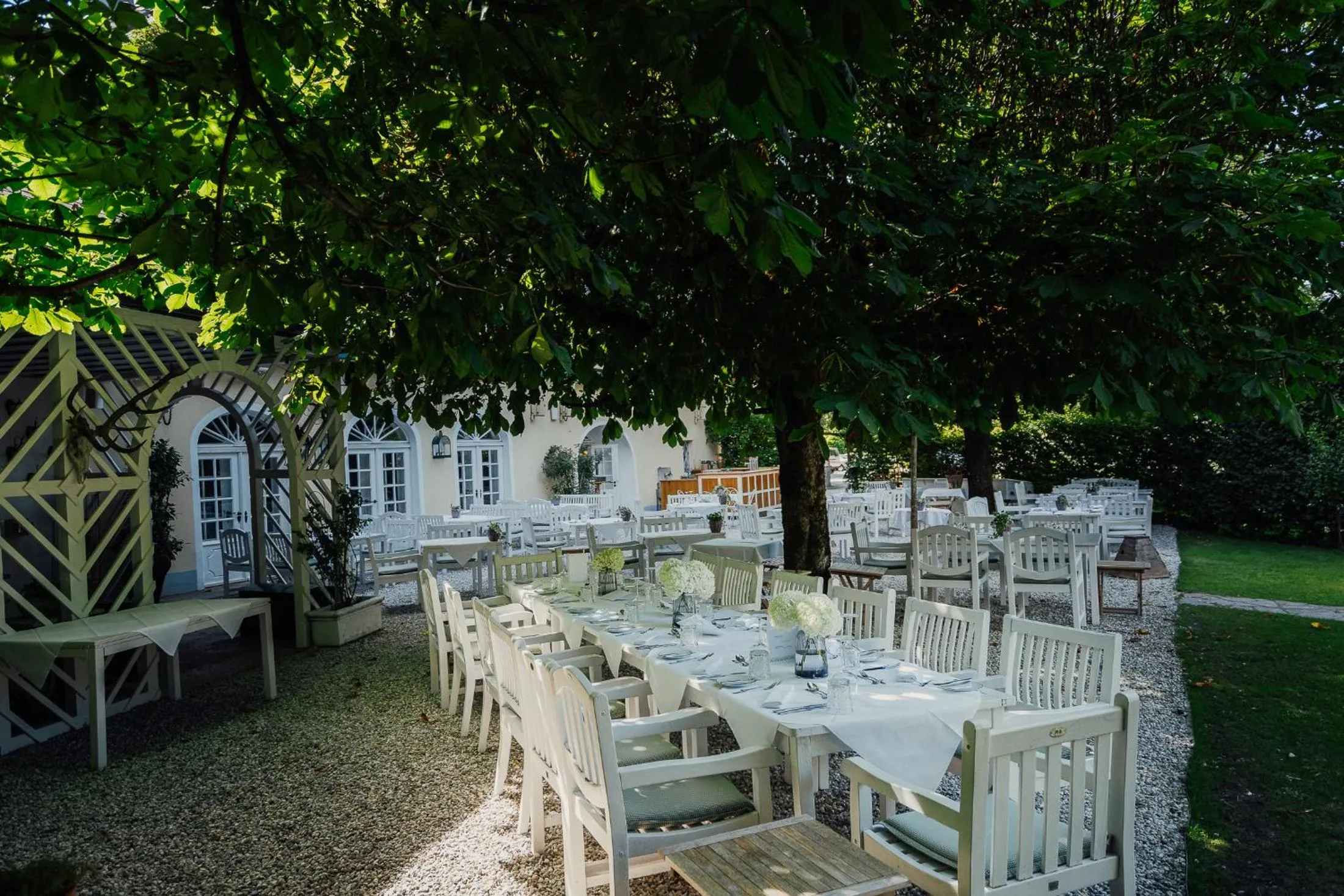 Restaurant/places to eat in Der Schlosswirt zu Anif - Biedermeierhotel und Restaurant