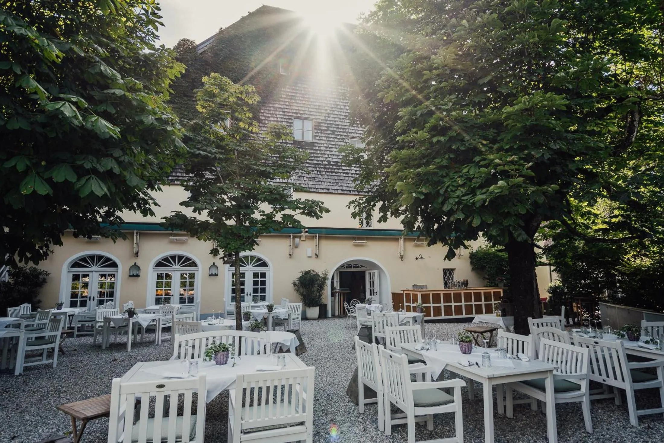 Patio in Der Schlosswirt zu Anif - Biedermeierhotel und Restaurant