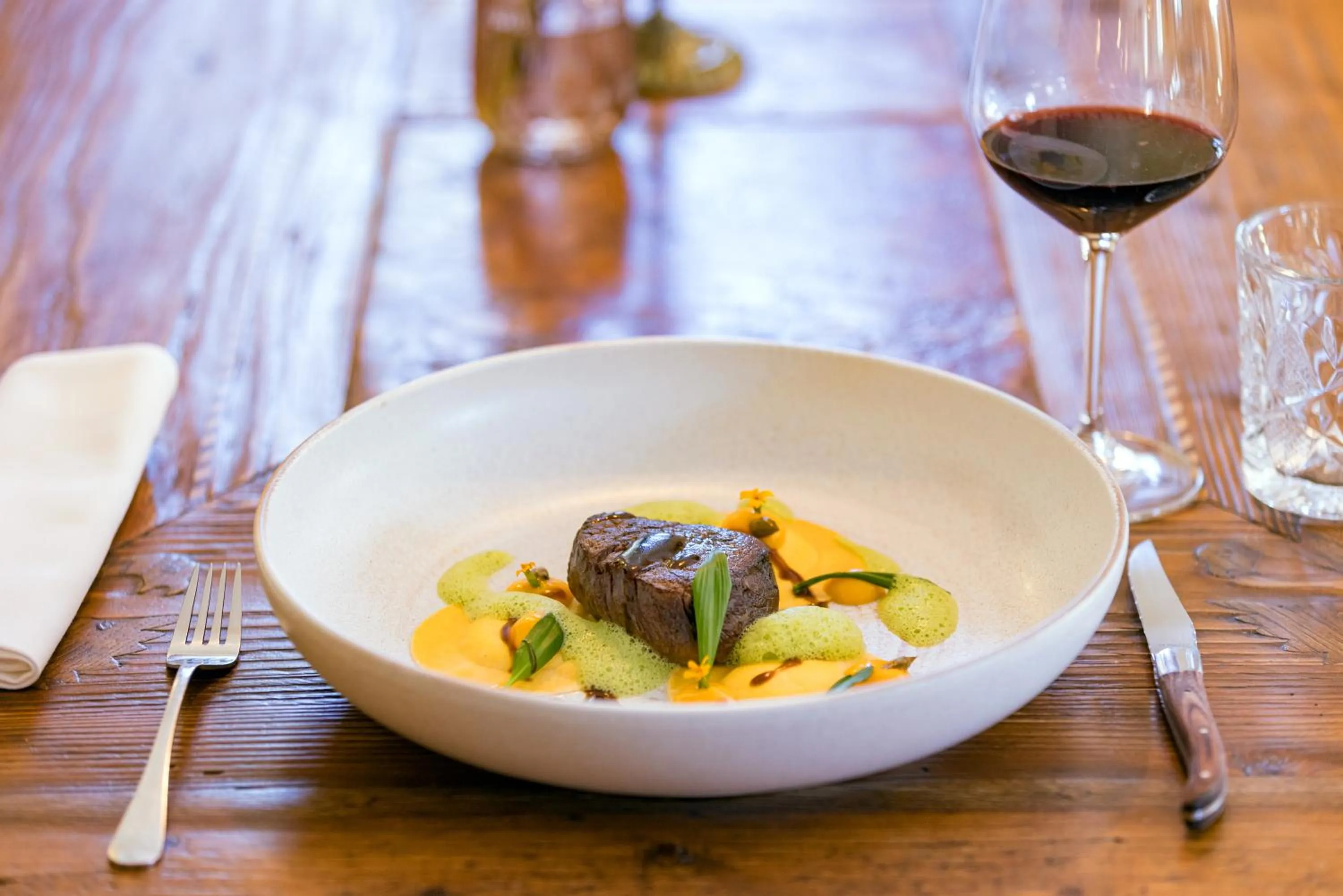 Restaurant/places to eat in Der Schlosswirt zu Anif - Biedermeierhotel und Restaurant