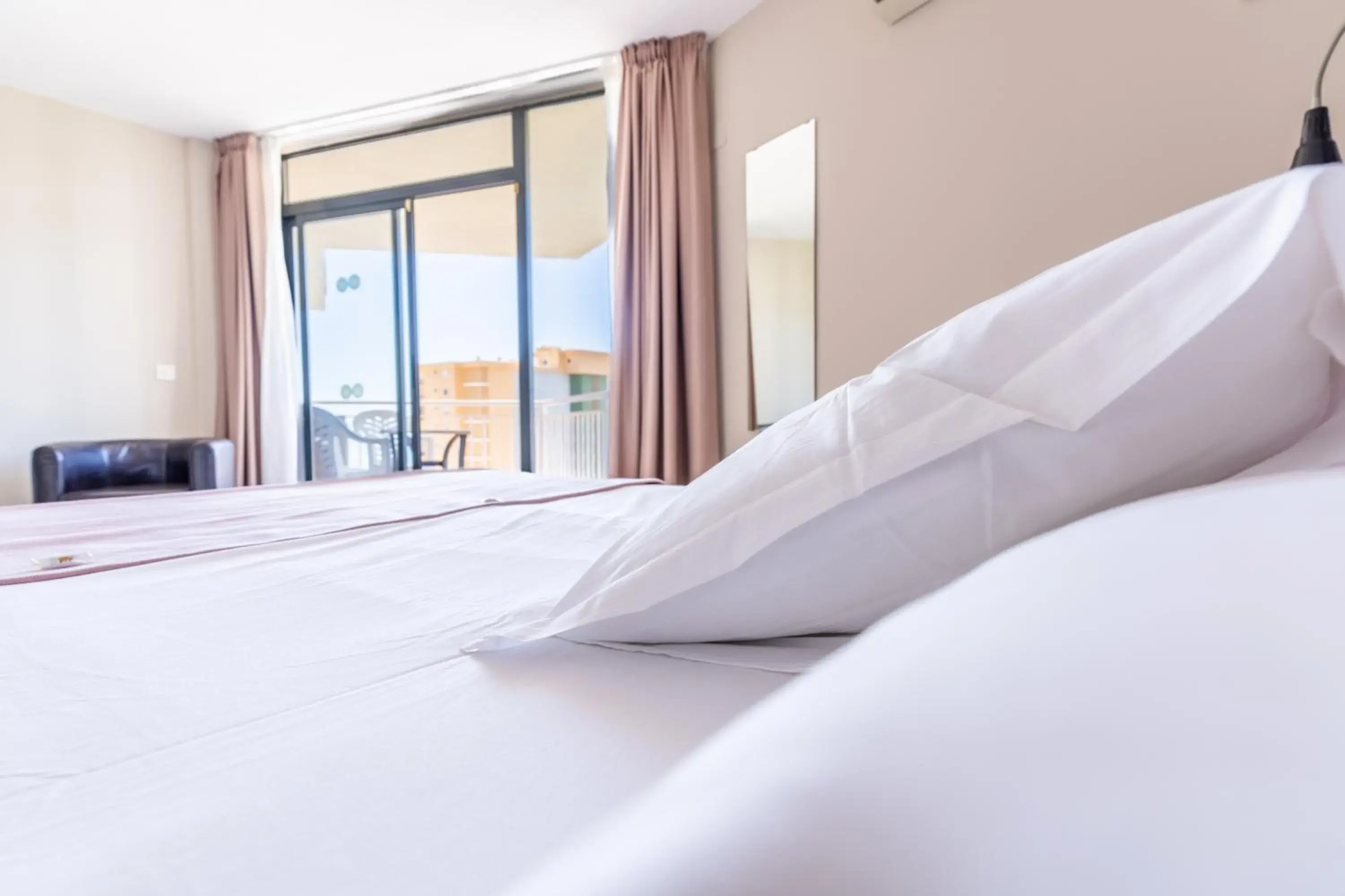 Bed in Hotel Mainare Playa Bed in Hotel Mainare Playa