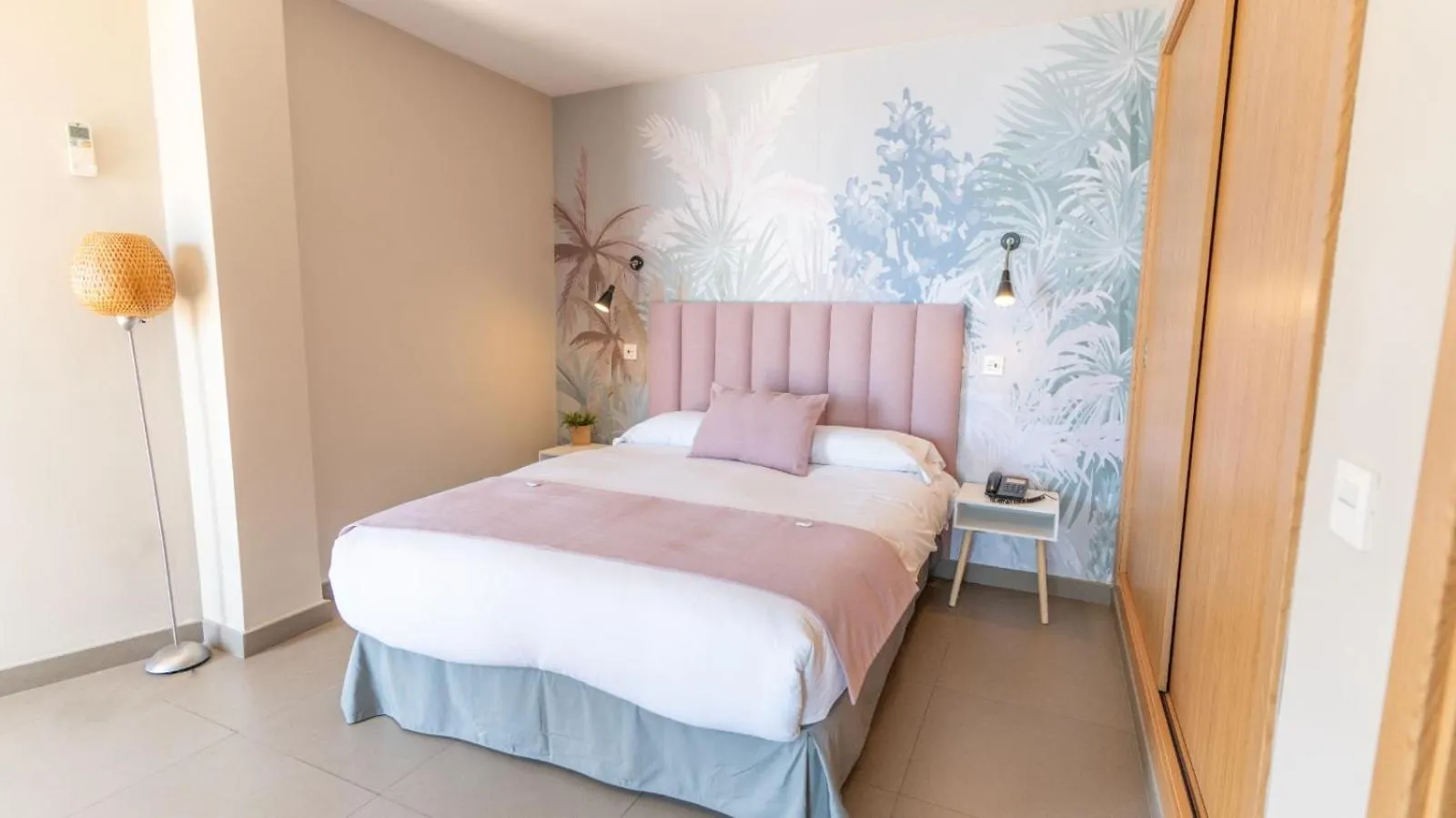 Bed in Hotel Mainare Playa