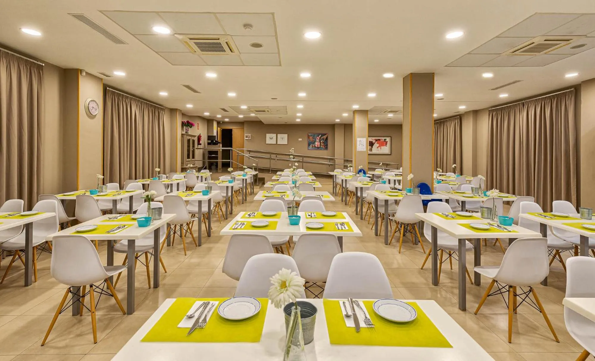 Restaurant/places to eat in Hotel Mainare Playa