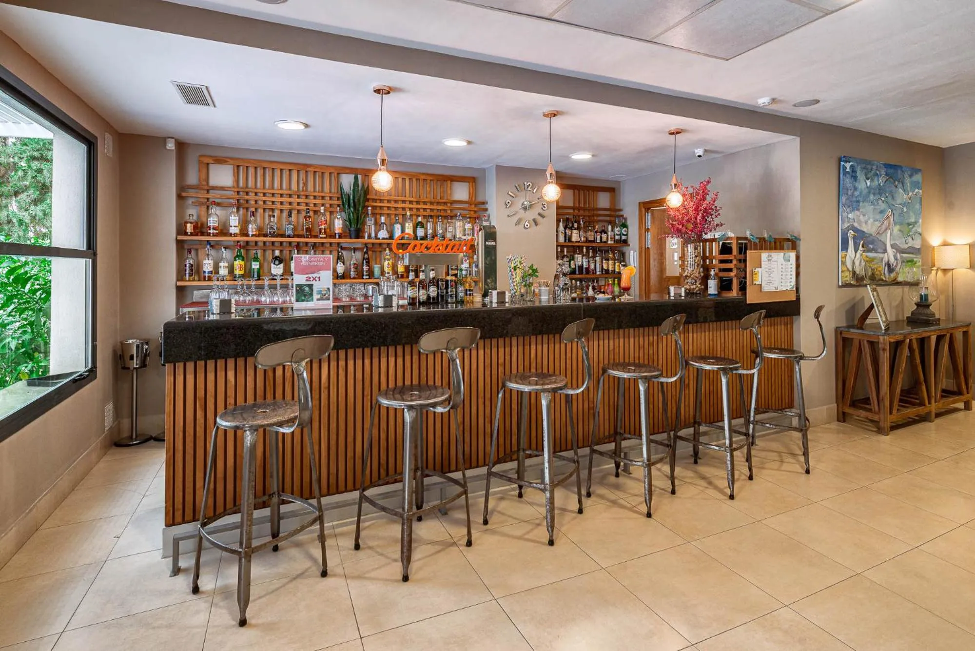 Lounge or bar in Hotel Mainare Playa