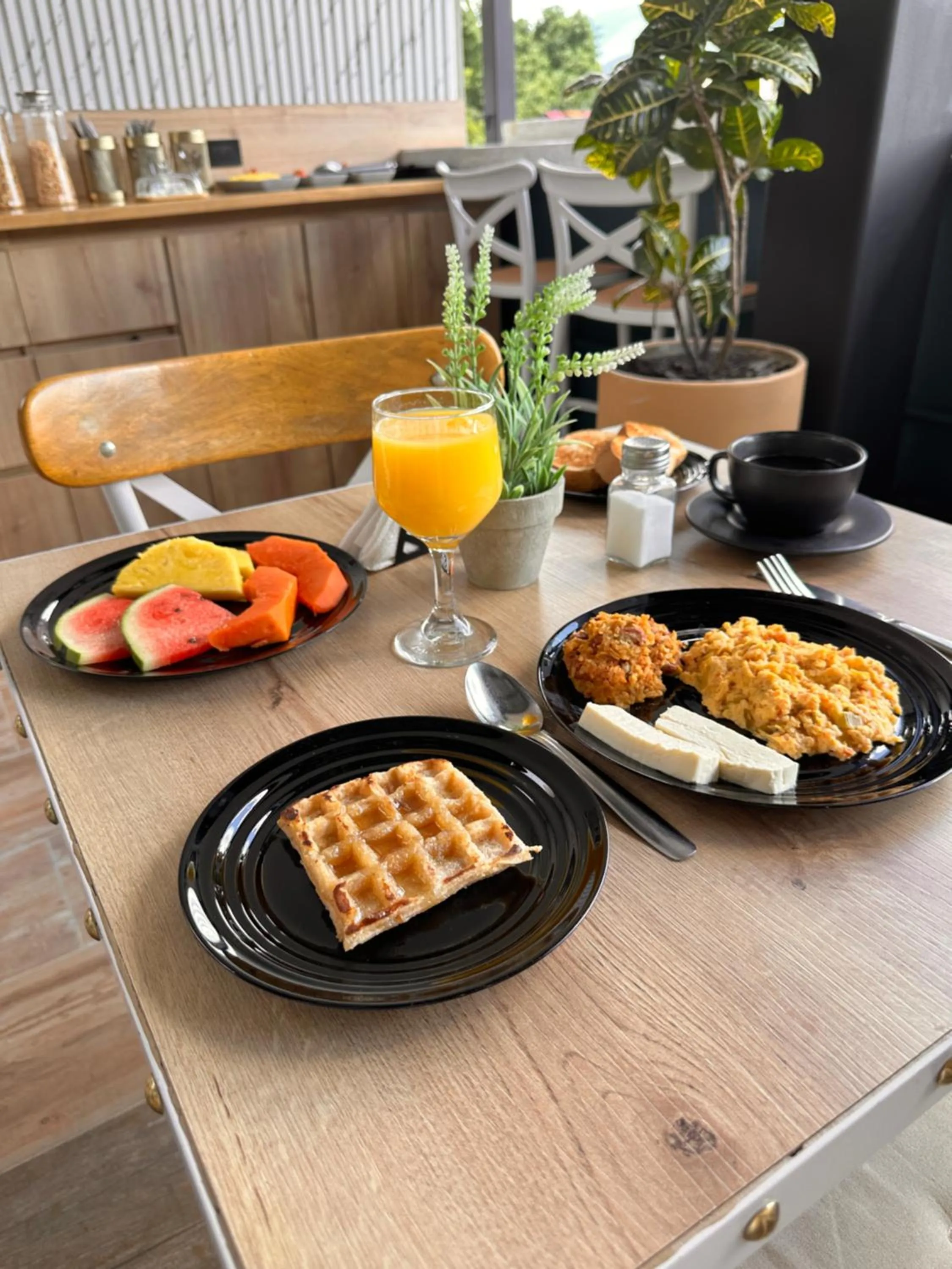 Continental breakfast in Manila Hotel Boutique