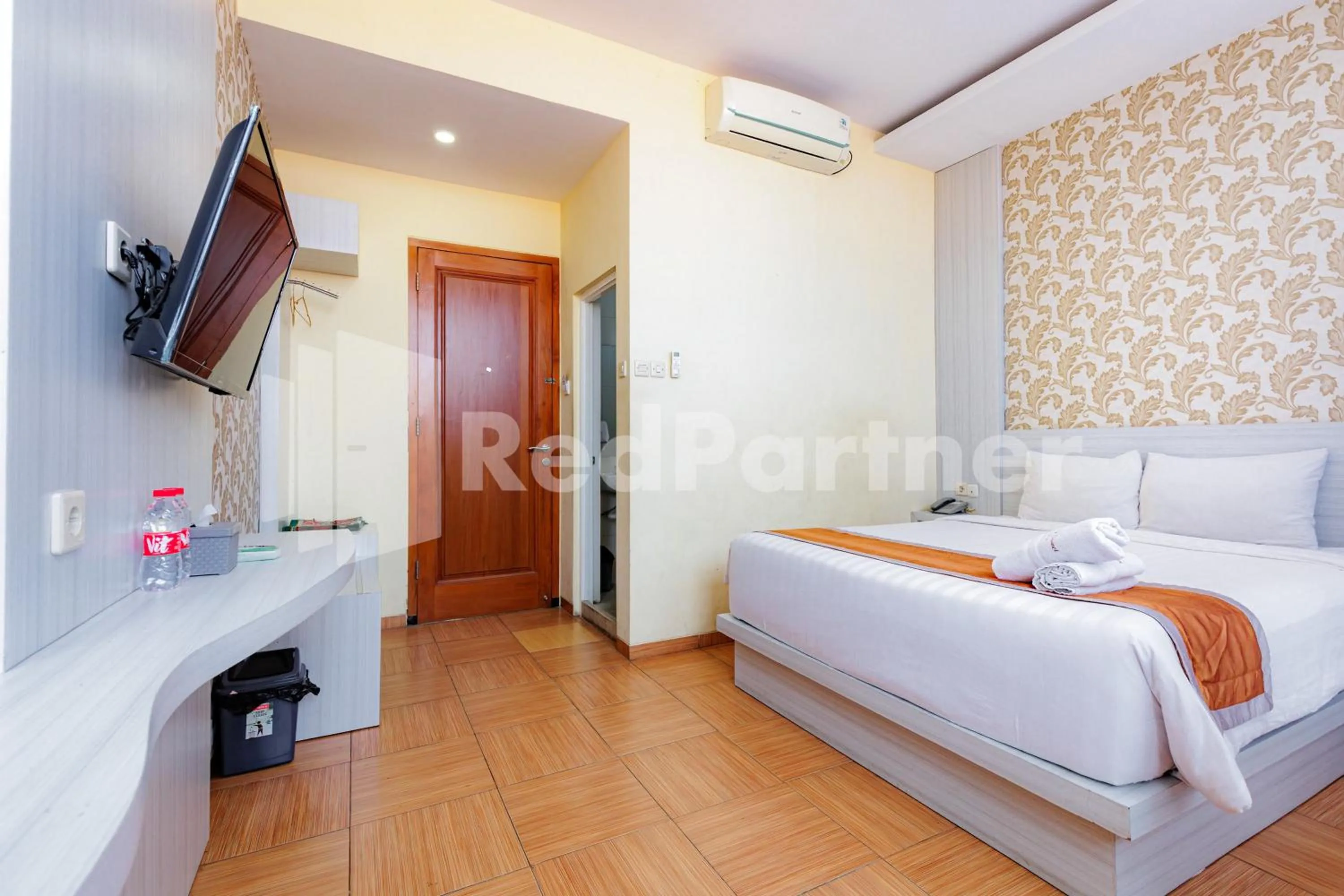 Bedroom, Bed in De Malang Sweet Homestay Syariah Mitra RedDoorz
