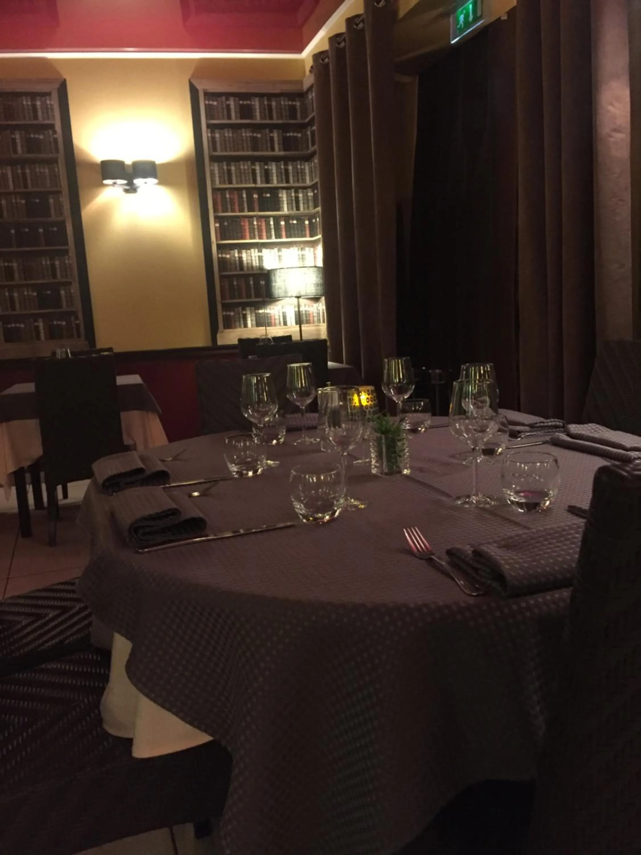 Restaurant/places to eat in Hotel de L'Oise