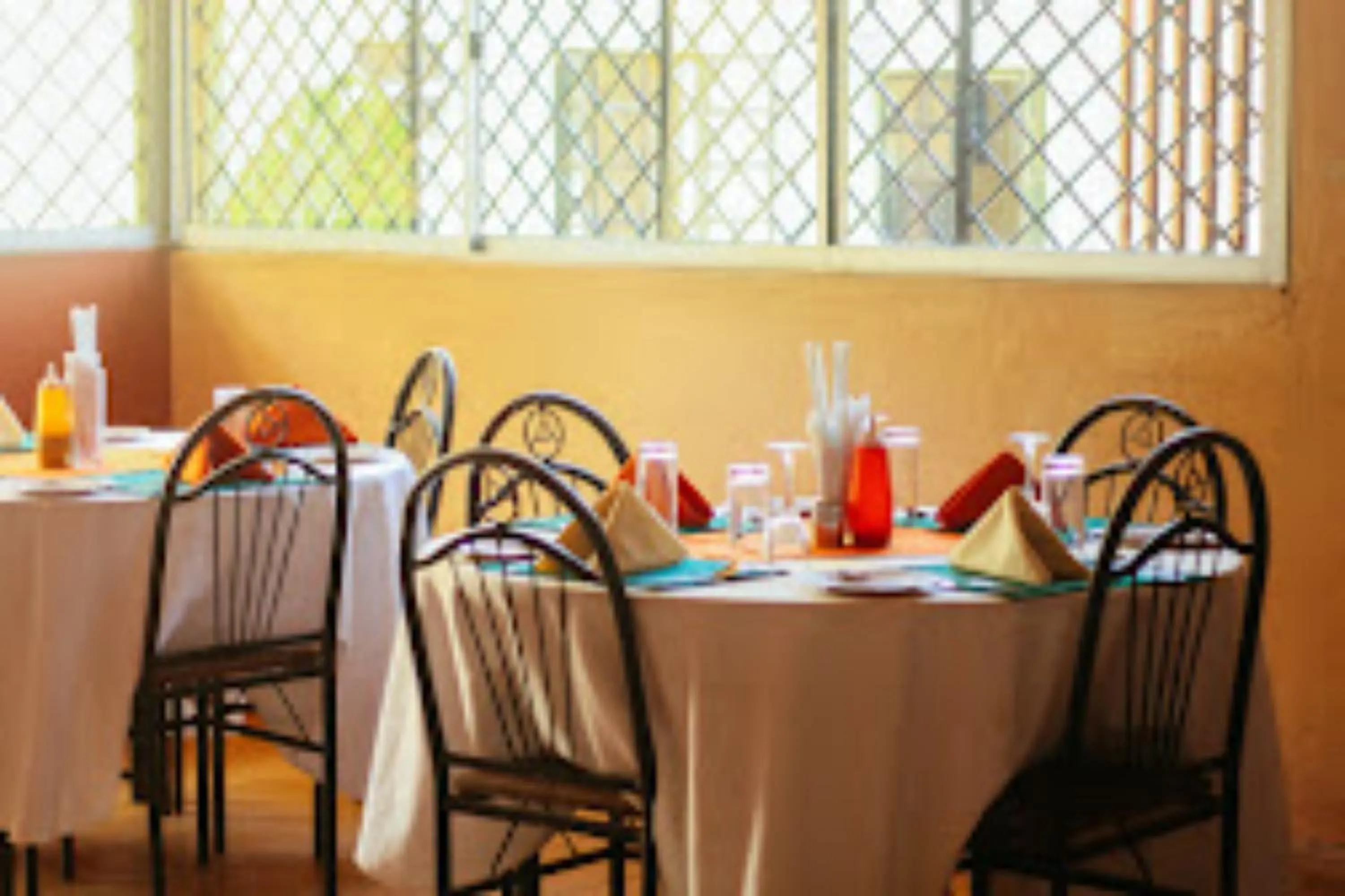 Restaurant/places to eat in Melvic Hotel