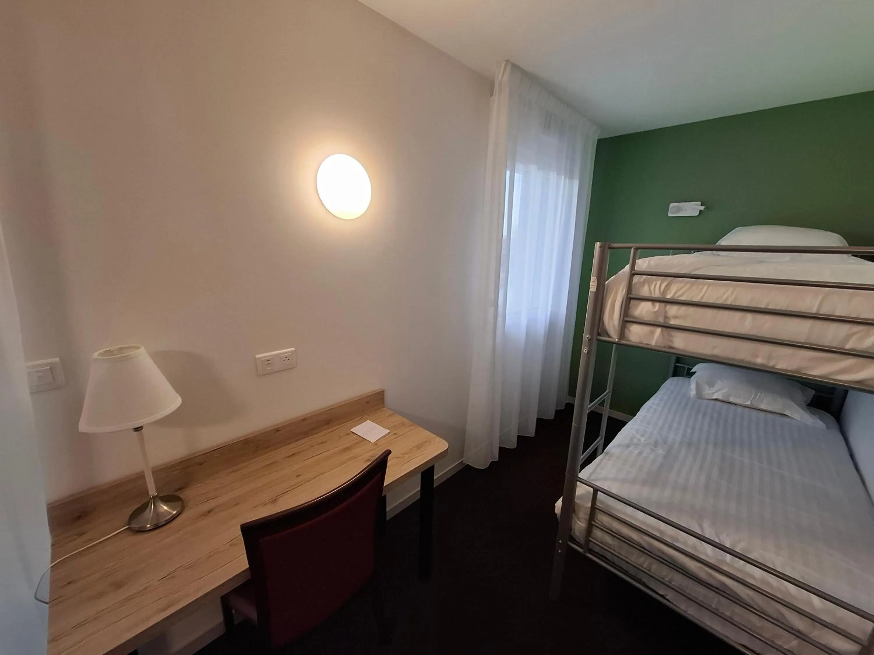 Photo of the whole room, Bed in HSA - Le Relax