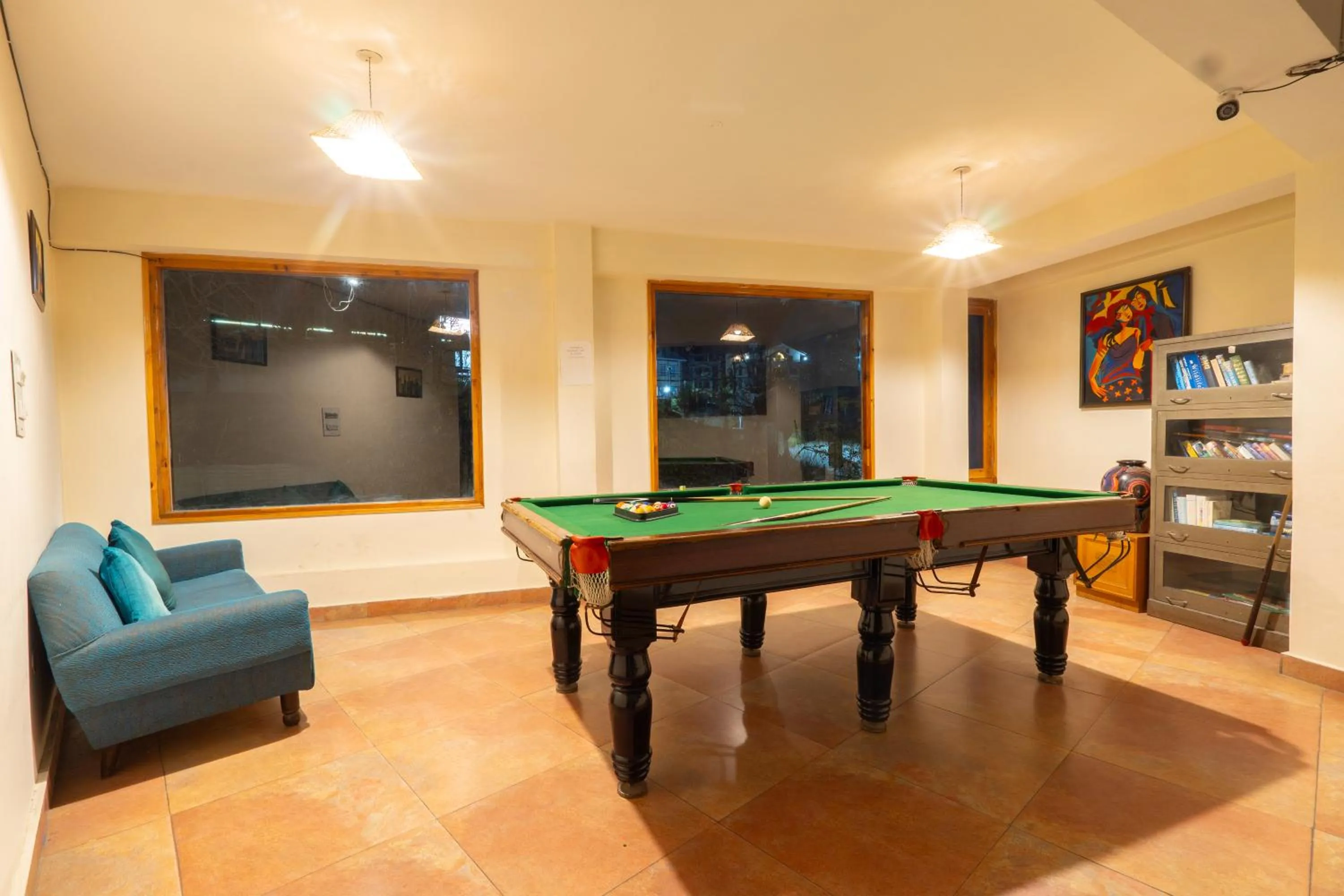 Game Room in Hotel Rising Star With Garden With Private Parking Near To Mall Road