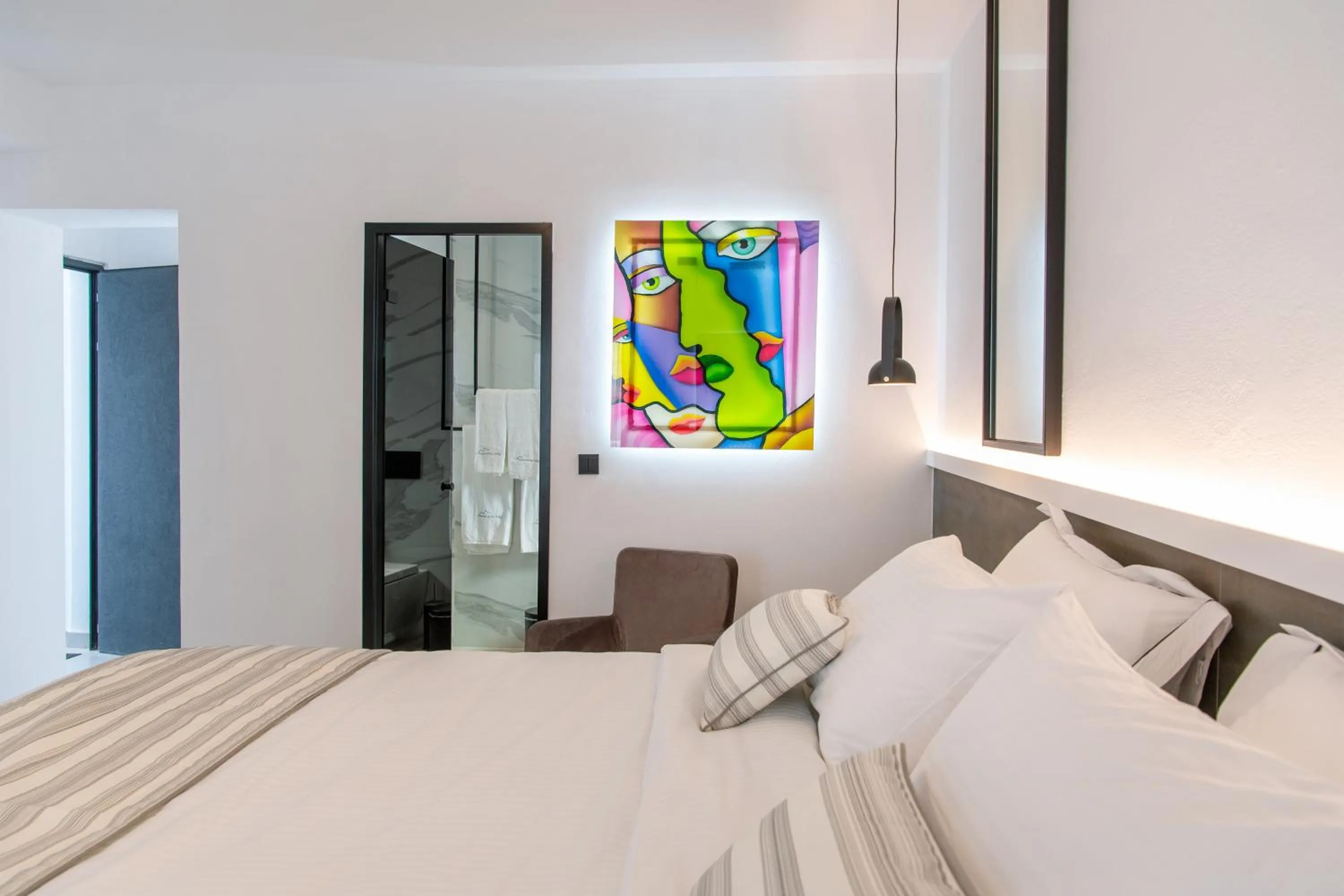 Central Boutique Hotel by naoussa hills adults only