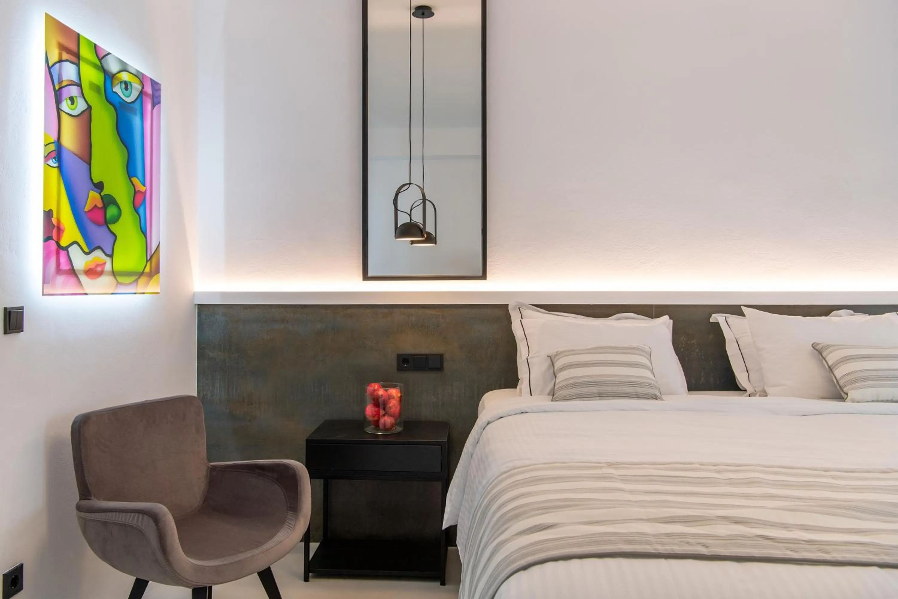 Bed in Central Boutique Hotel by naoussa hills adults only