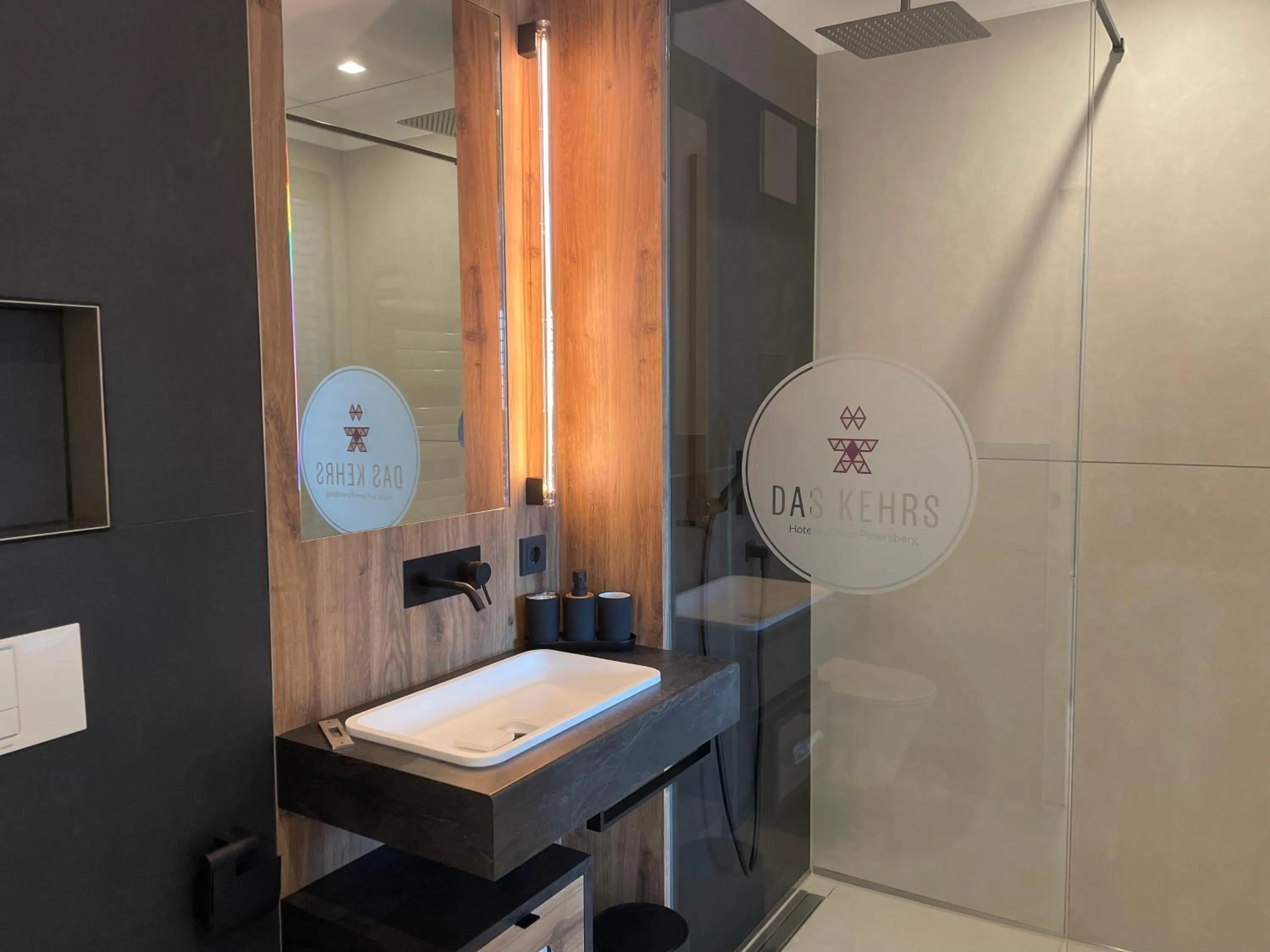 Bathroom in DAS KEHRS - Hotel auf dem Petersberg