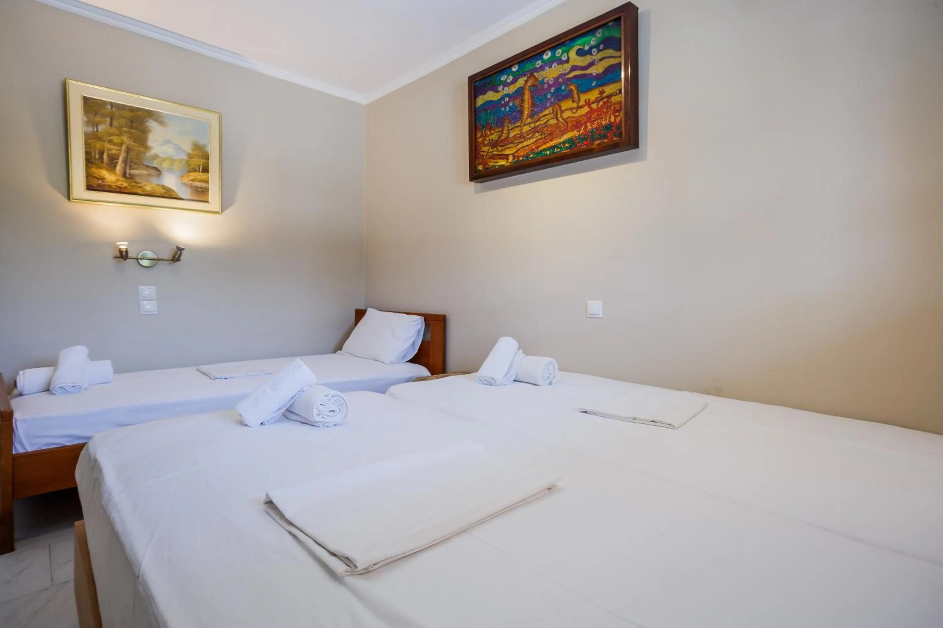 Bedroom, Bed in Rose Club Apartments