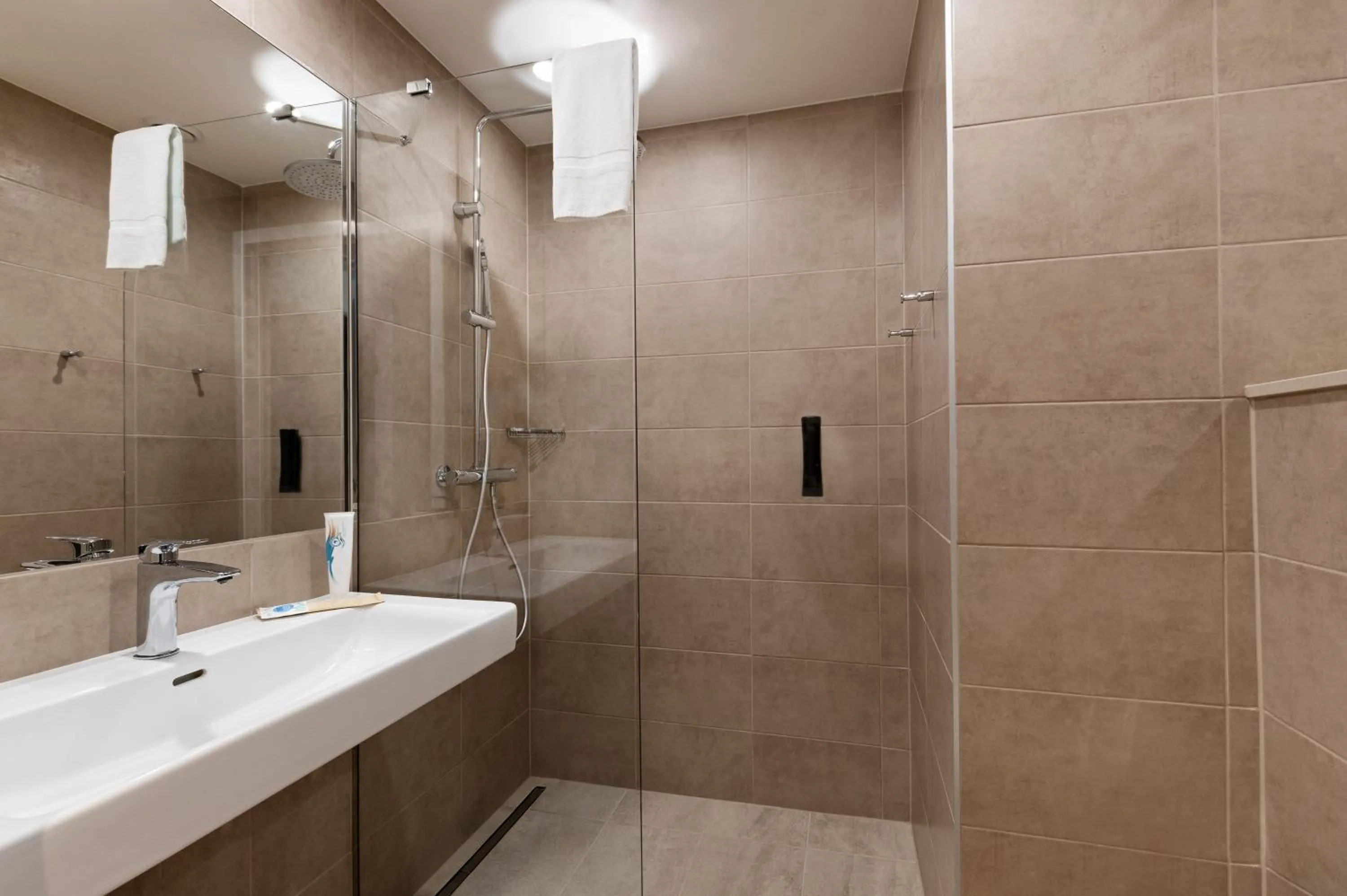 Bathroom in B&B HOTEL Oftringen