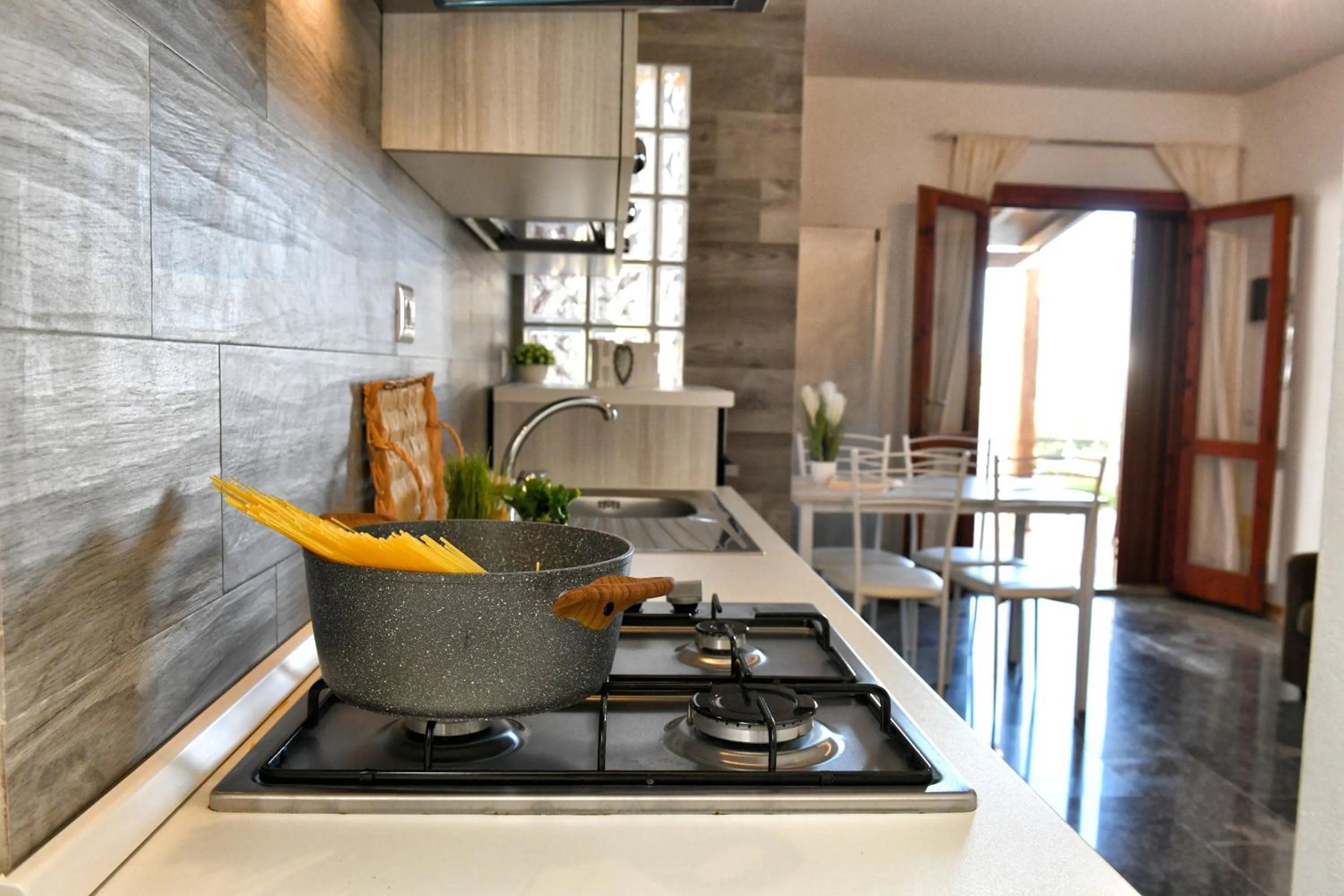 Kitchen or kitchenette in Residence Chiaro di Luna