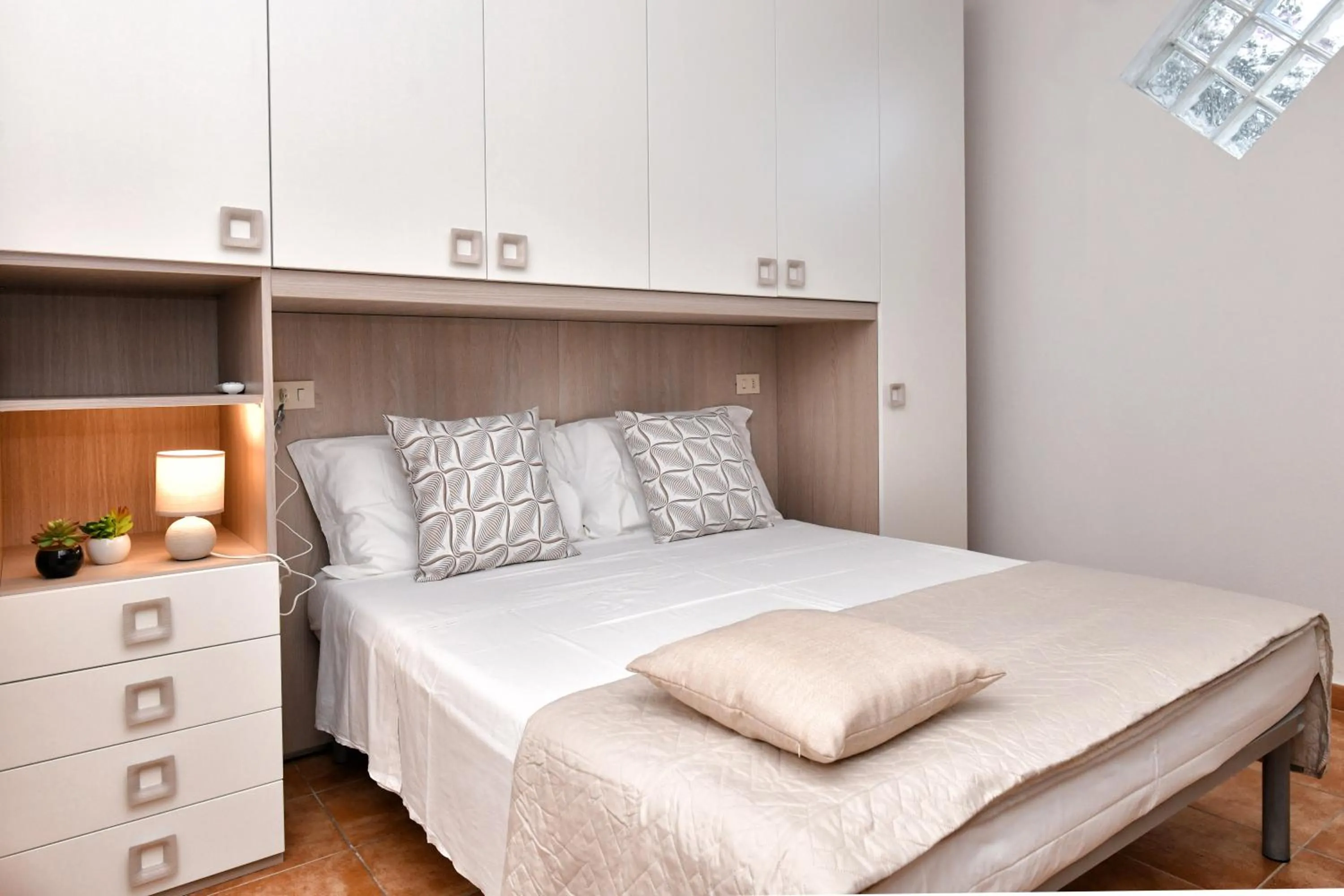 Bed in Residence Chiaro di Luna