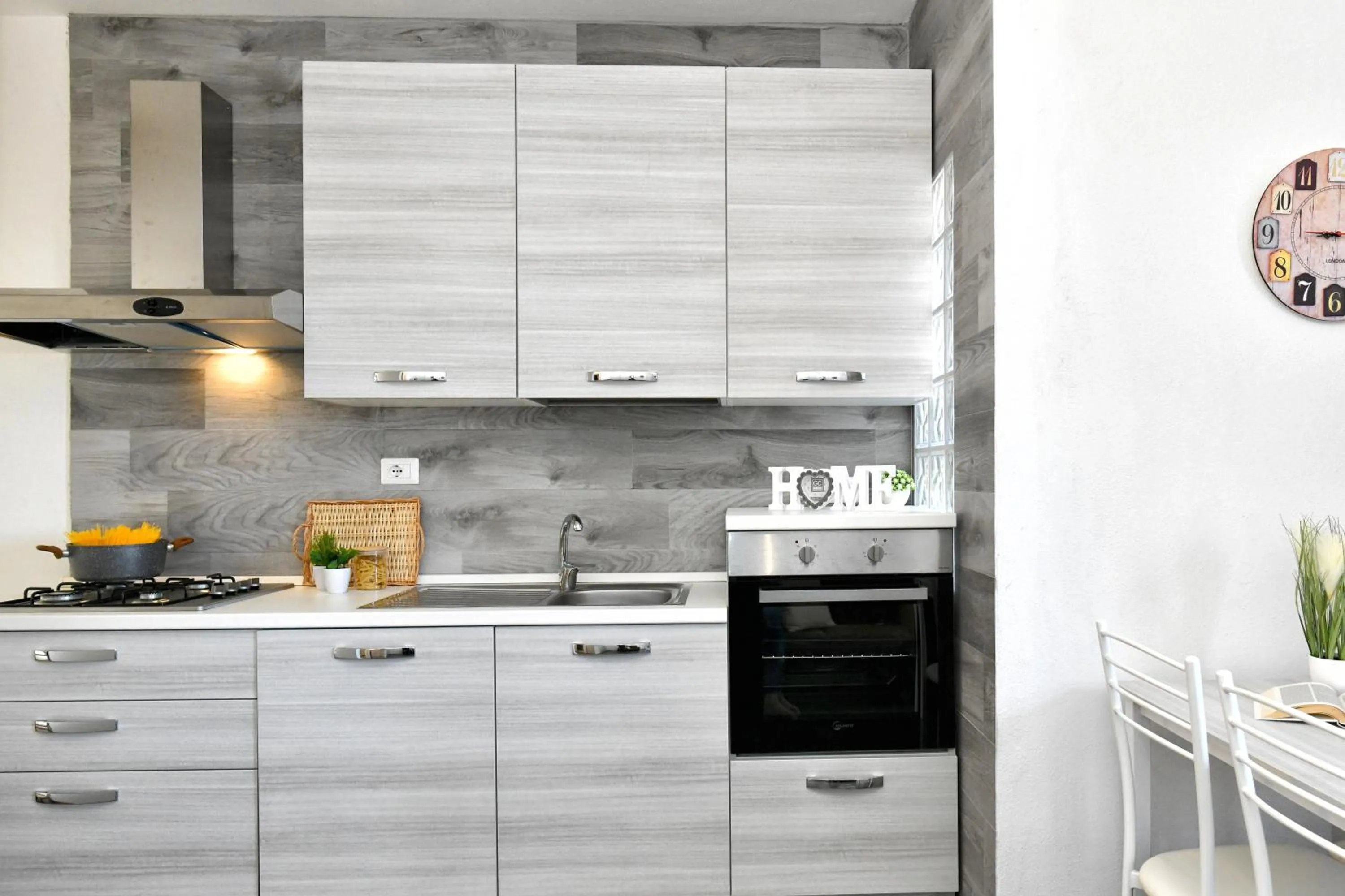 Kitchen or kitchenette in Residence Chiaro di Luna