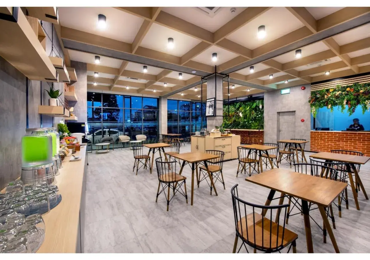 Restaurant/places to eat in PLAAI Plus Hotel Rayong Restaurant/places to eat in PLAAI Plus Hotel Rayong