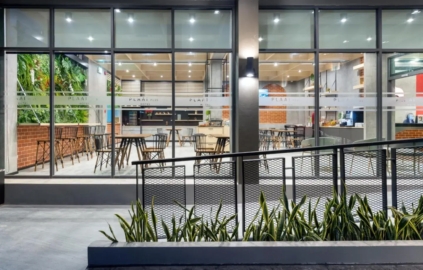 Restaurant/places to eat in PLAAI Plus Hotel Rayong Restaurant/places to eat in PLAAI Plus Hotel Rayong