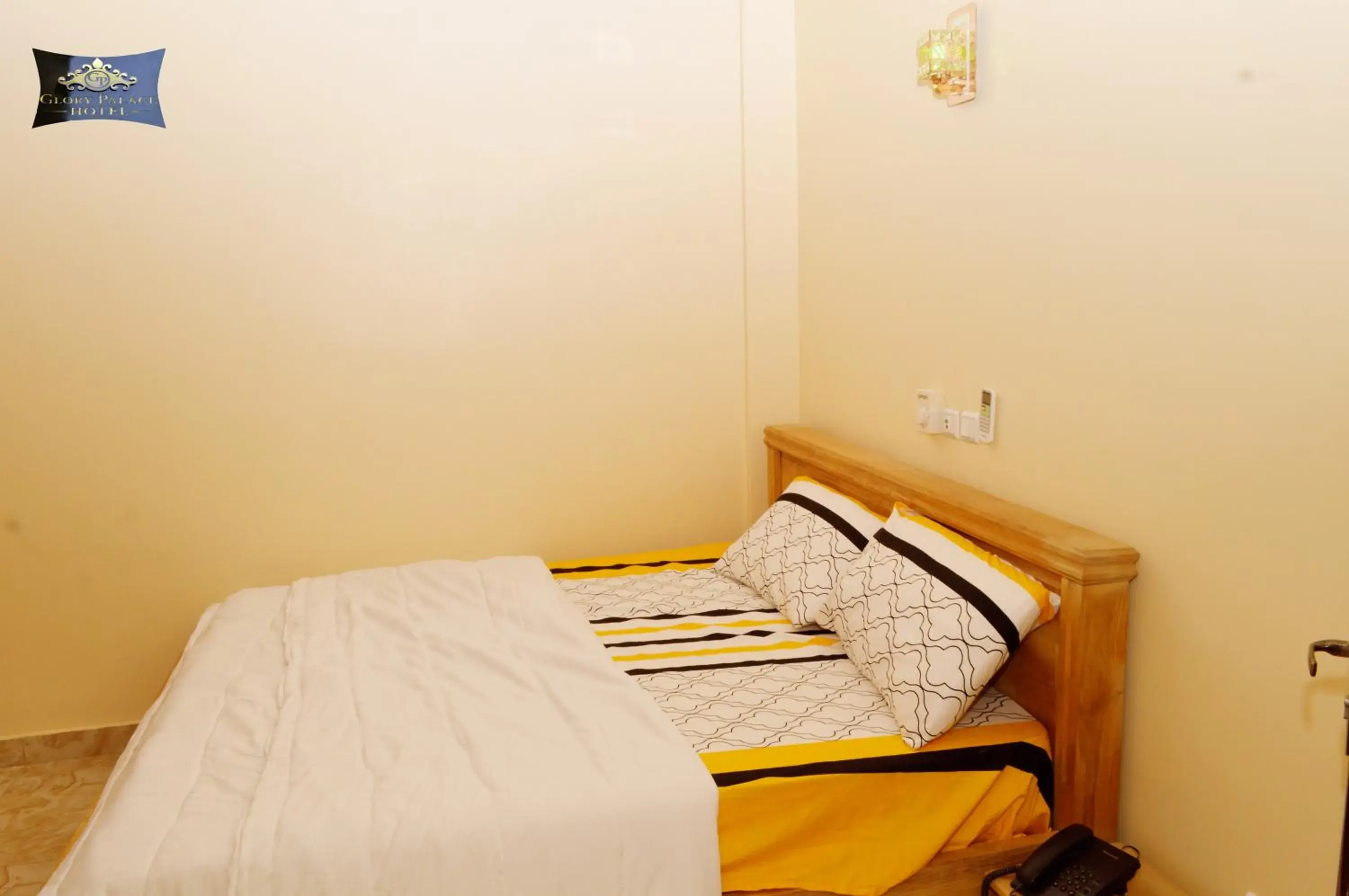 Budget Single Room in Glory Palace Hotel Budget Single Room in Glory Palace Hotel