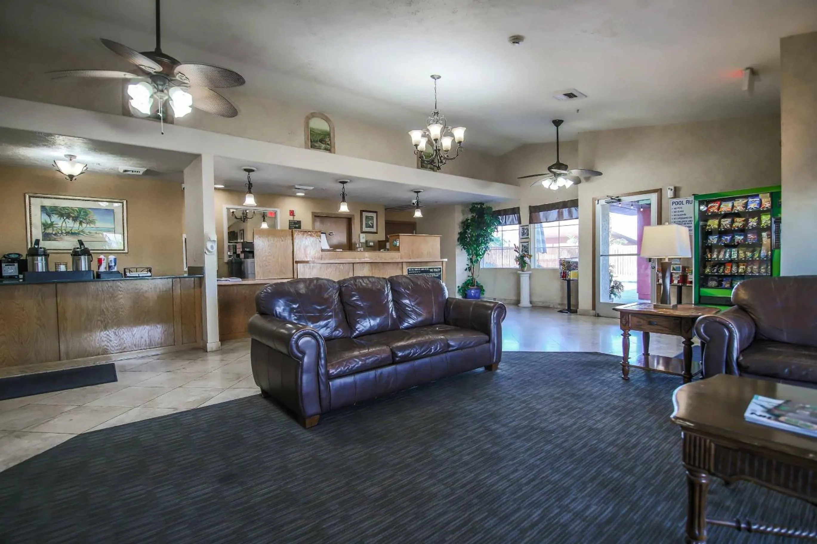 Lobby or reception in Sunrise Inn