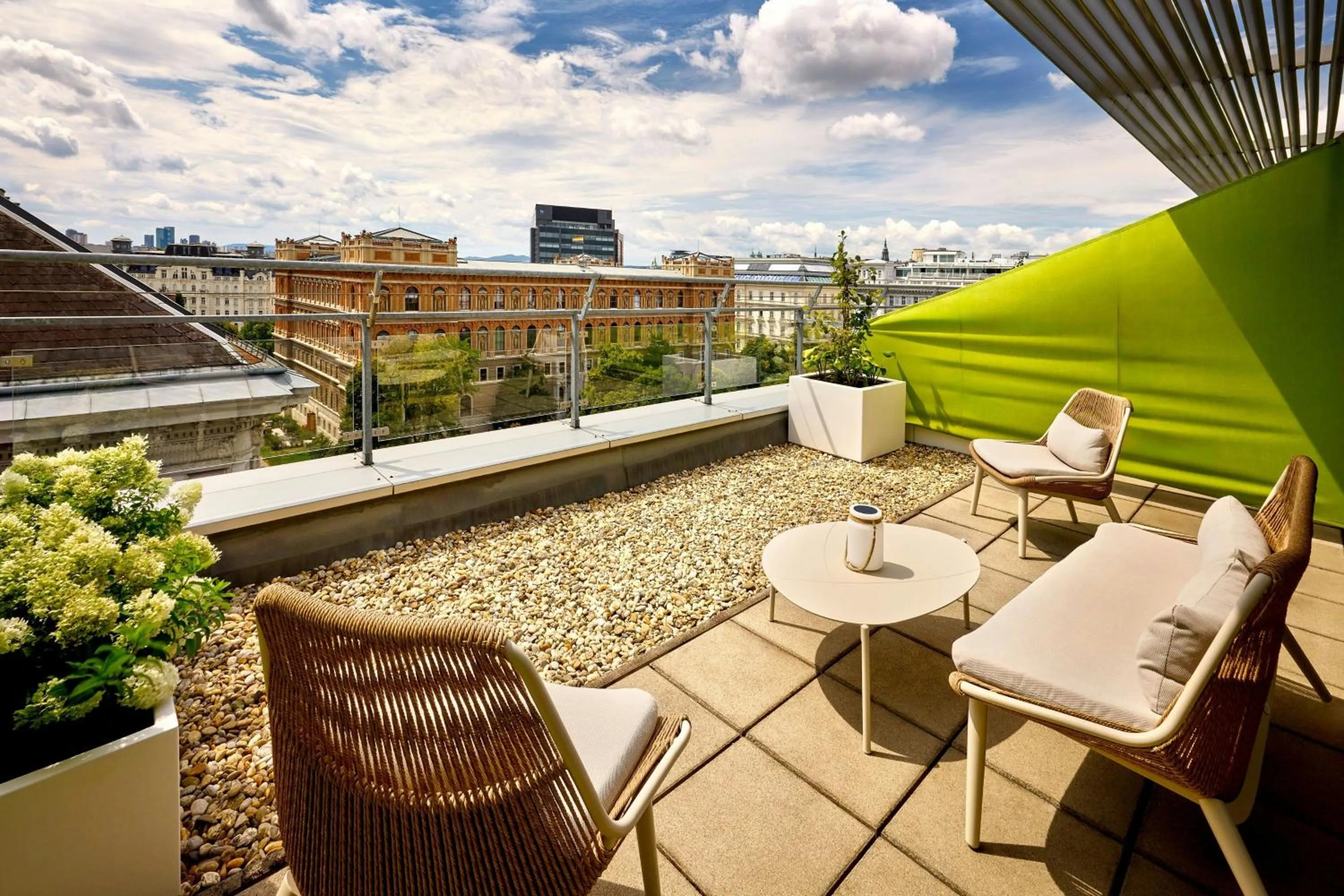 Photo of the whole room in Le Méridien Vienna