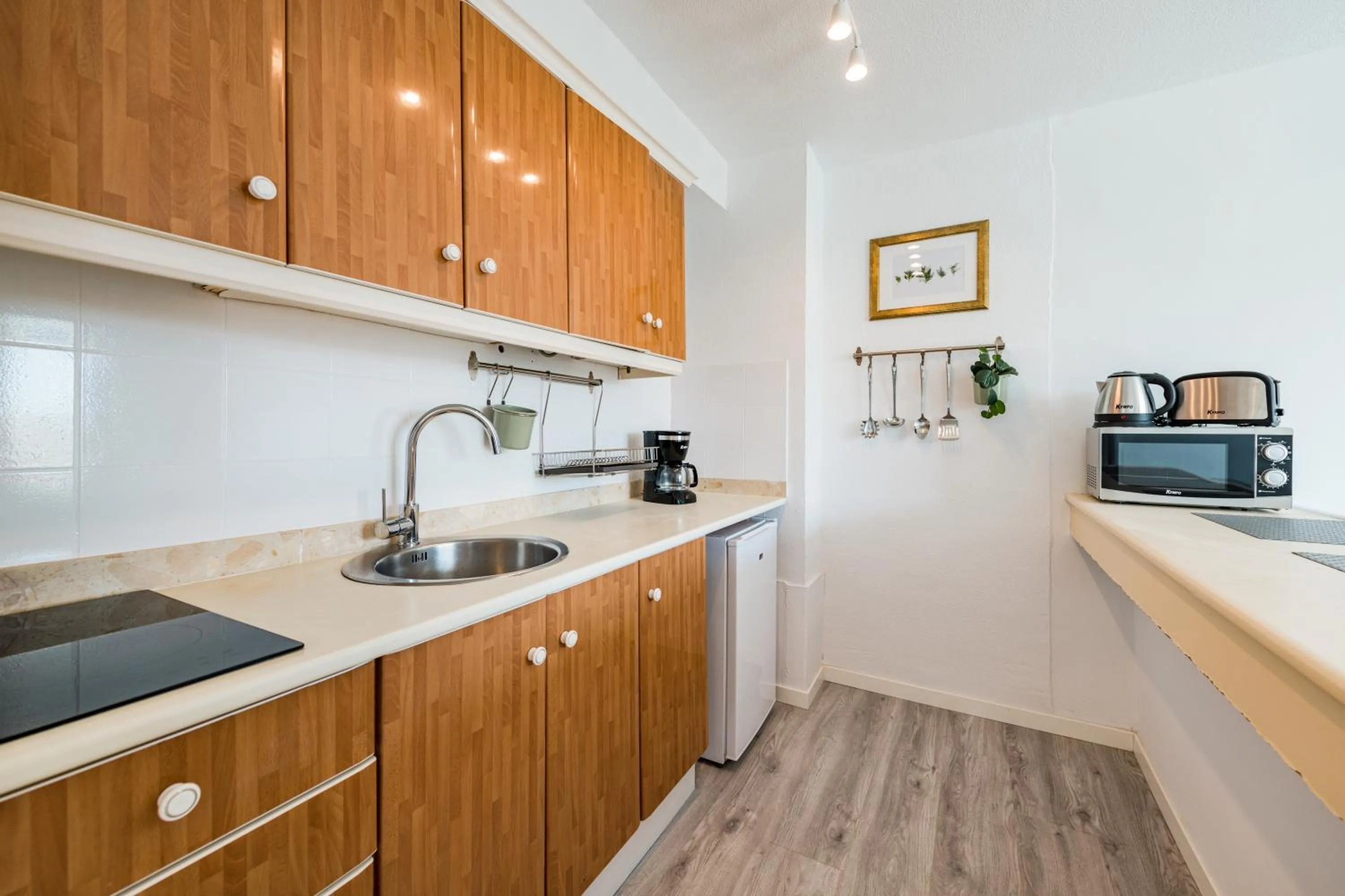 Kitchen or kitchenette in Roca Verde - Playa del Inglés