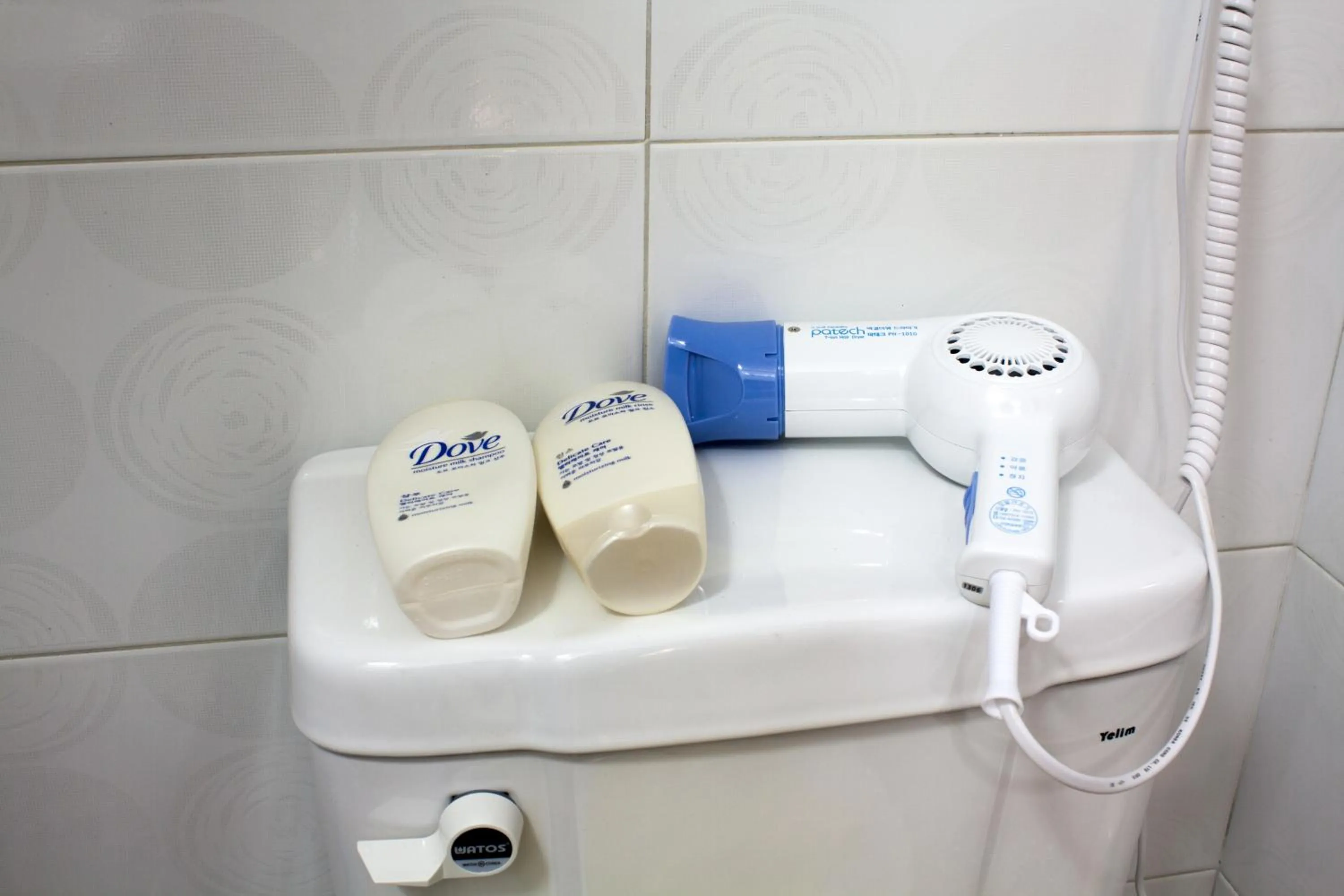 Bathroom in Nearest Guesthouse