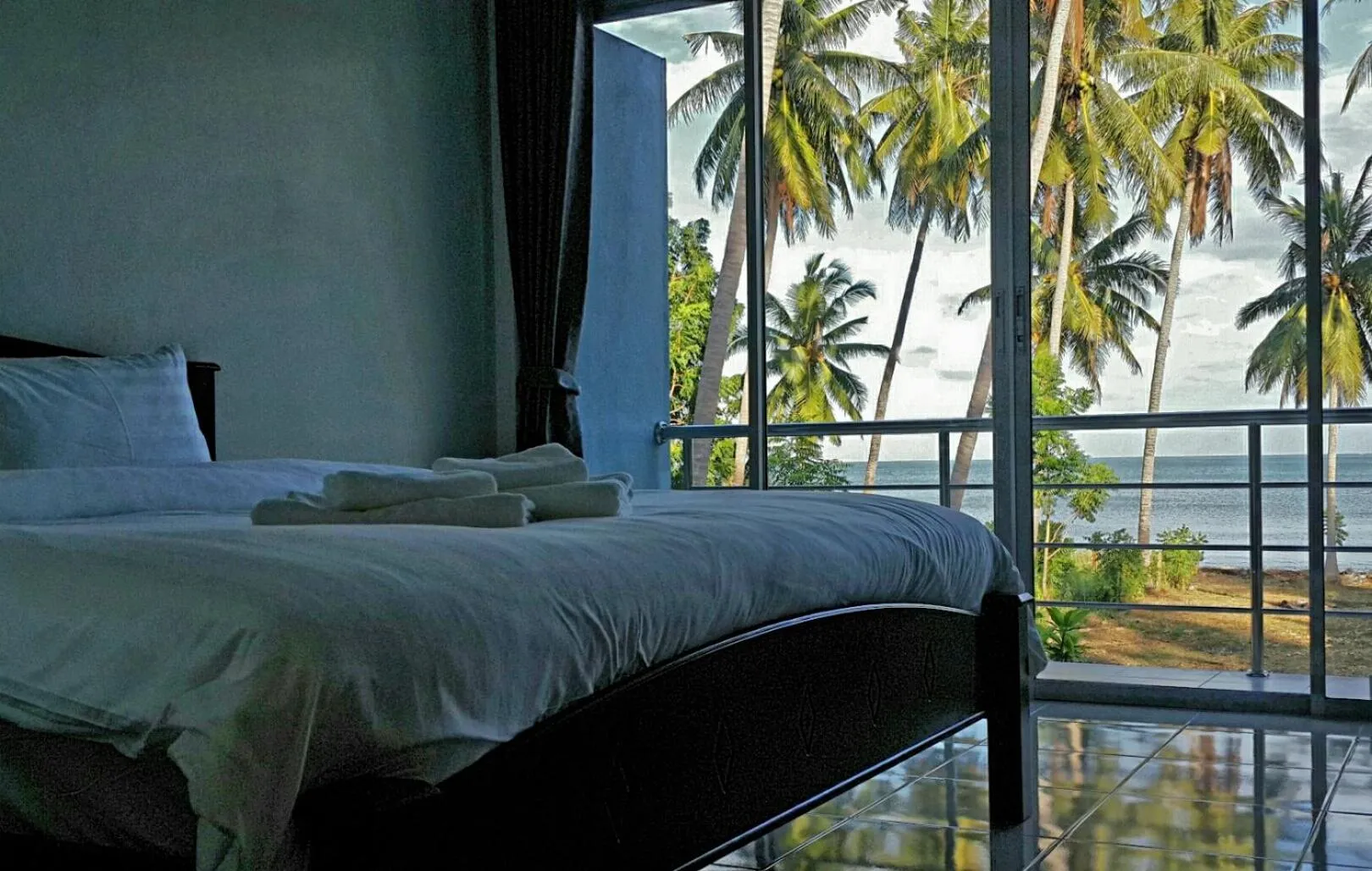 Photo of the whole room, Bed in The Theatre Villa